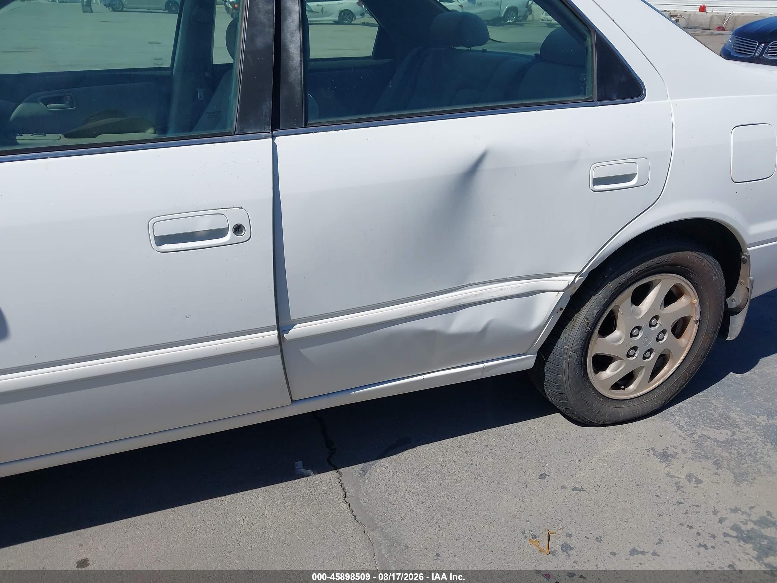 1999 Toyota Camry Le V6 Белый vin: JT2BF22KXX0185131