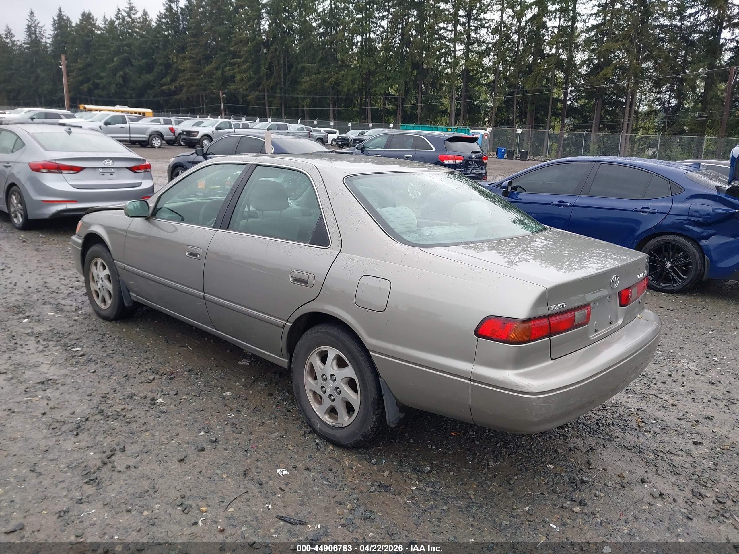 1998 Toyota Camry Le V6 Gray vin: JT2BF28K0W0100609