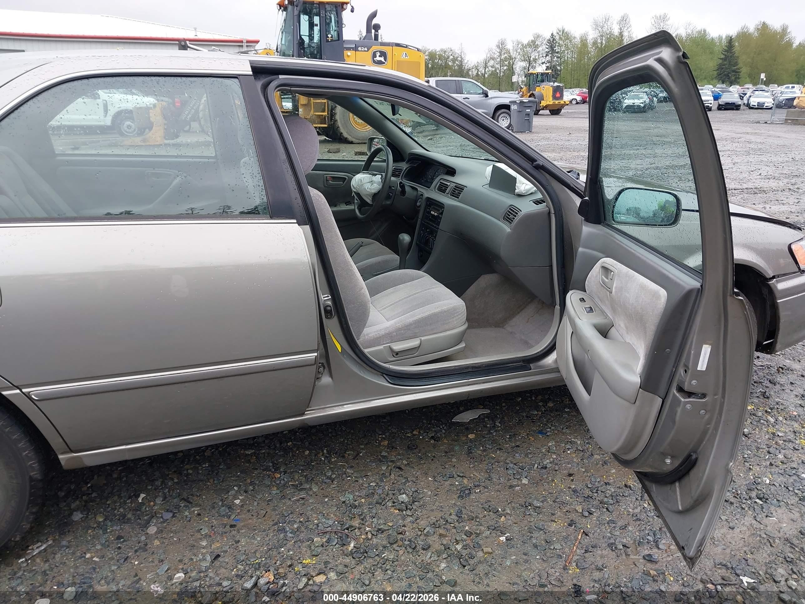 1998 Toyota Camry Le V6 Gray vin: JT2BF28K0W0100609