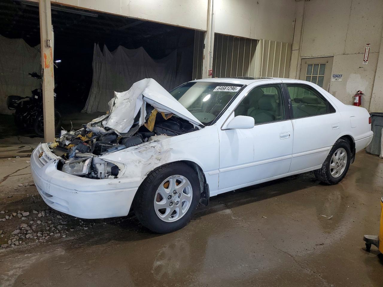 1999 Toyota Camry Xle V6 White vin: JT2BF28K0X0199398
