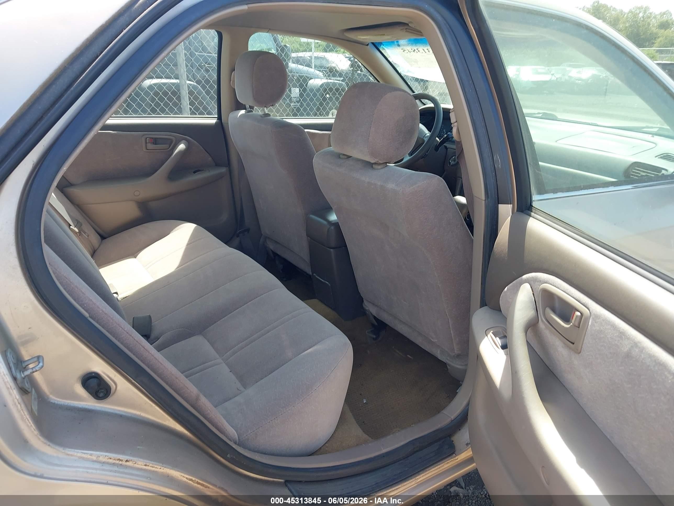 1999 Toyota Camry Le V6 Бежевый vin: JT2BF28K0X0201506