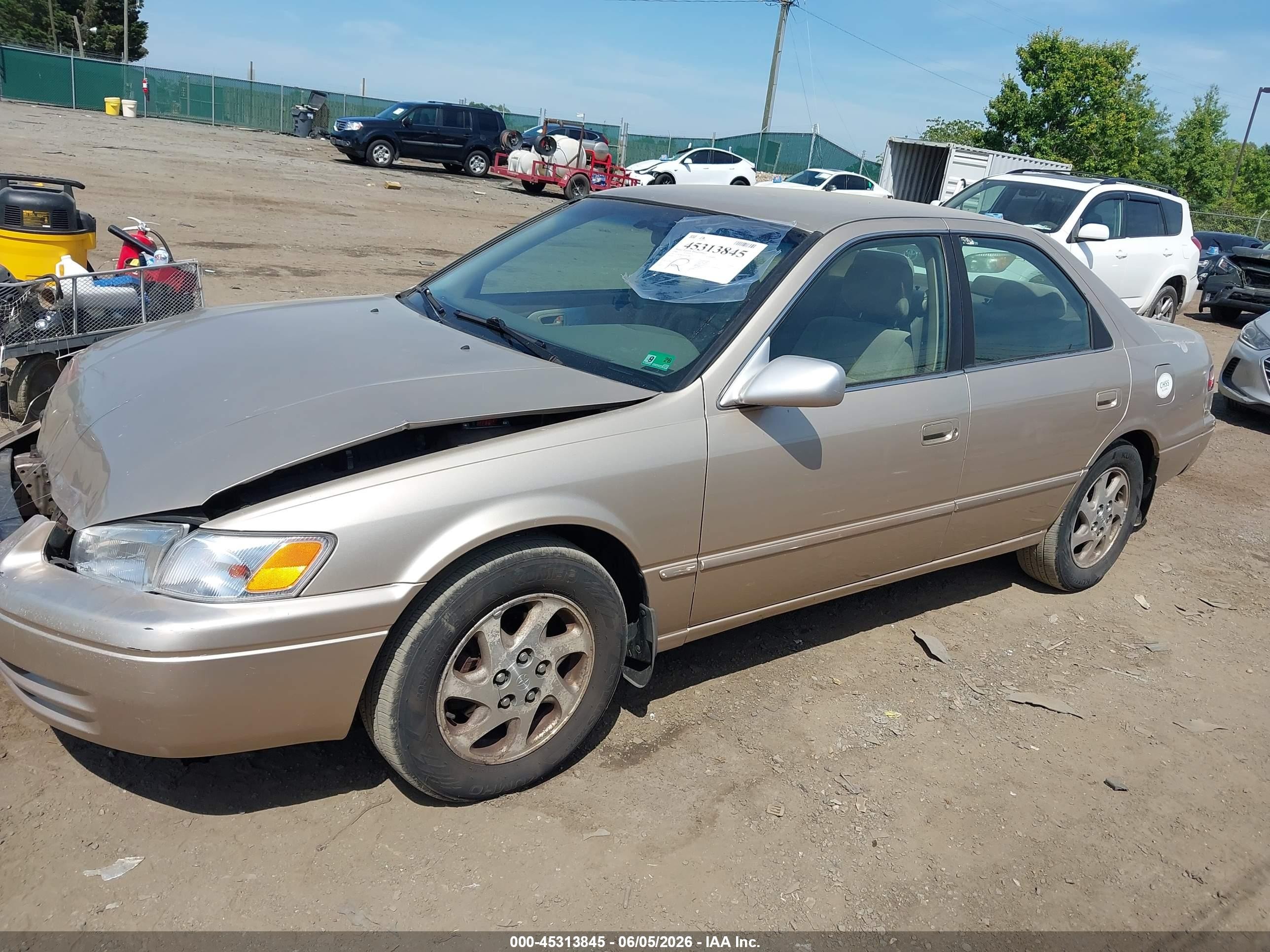 1999 Toyota Camry Le V6 Бежевый vin: JT2BF28K0X0201506