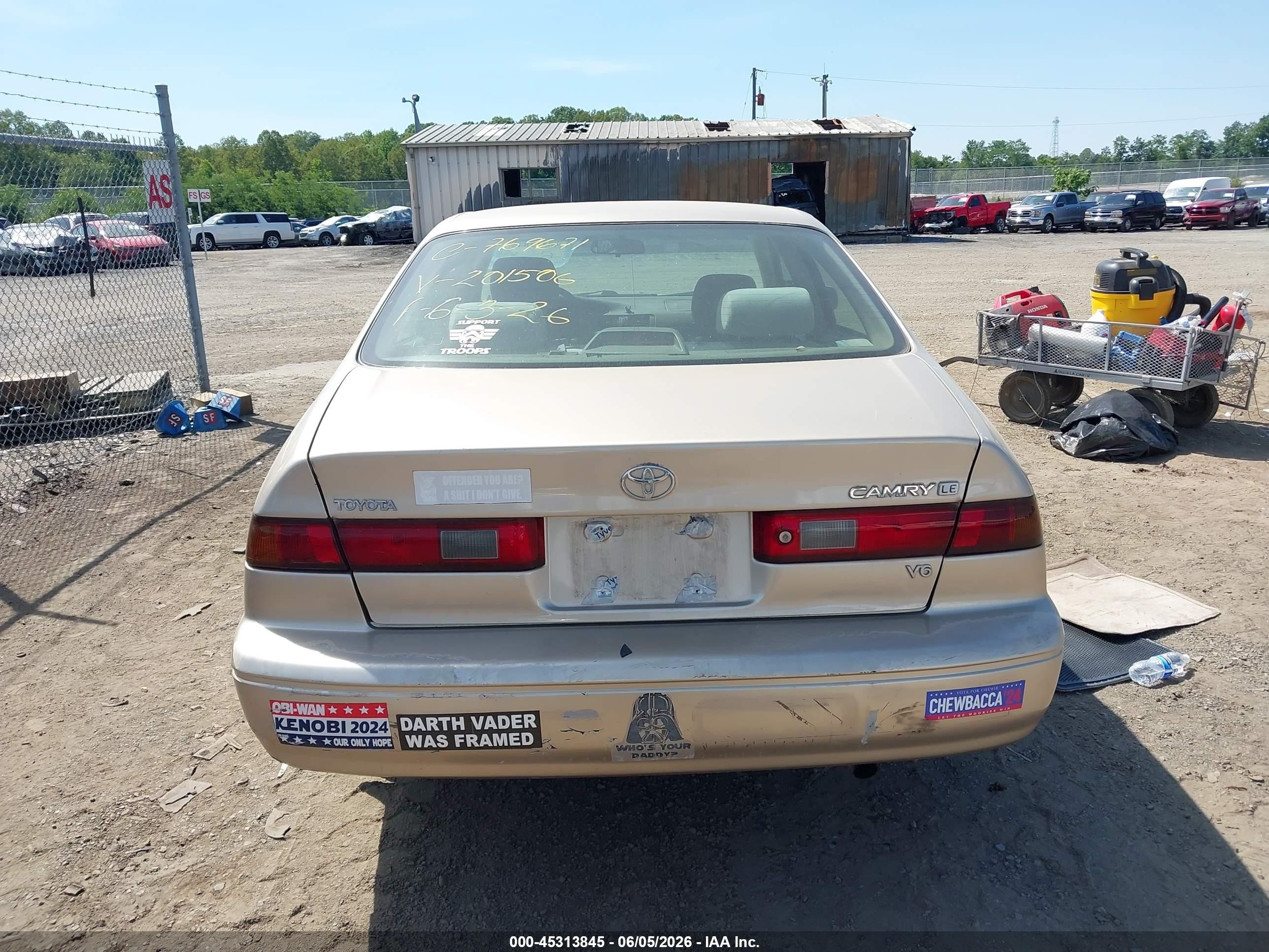 1999 Toyota Camry Le V6 Бежевый vin: JT2BF28K0X0201506