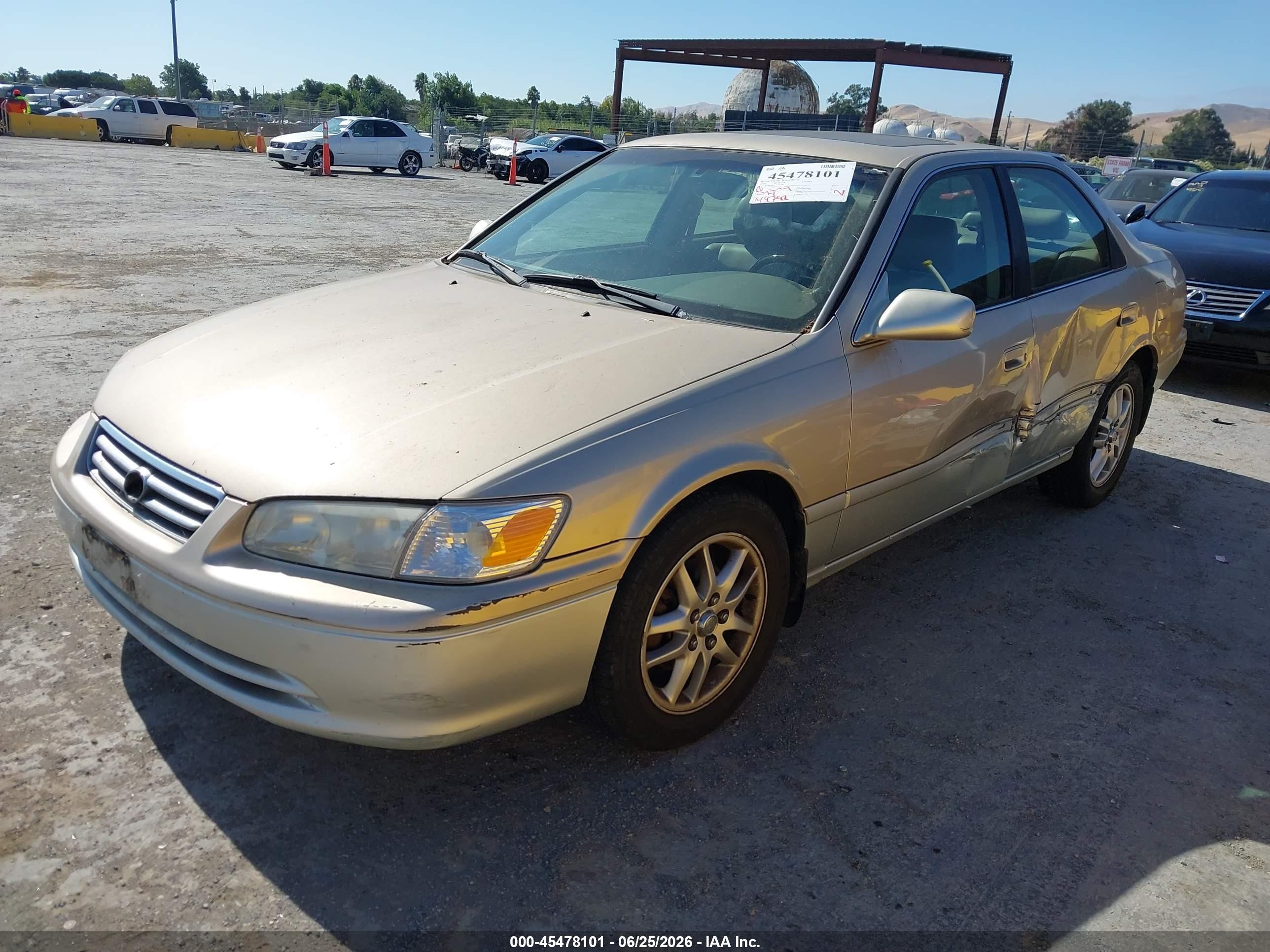 2001 Toyota Camry Le V6 Beige vin: JT2BF28K110311648