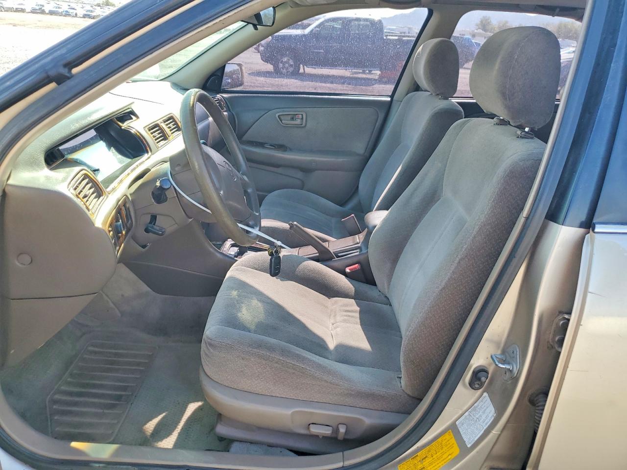 2000 Toyota Camry Le V6 Tan vin: JT2BF28K1Y0240350
