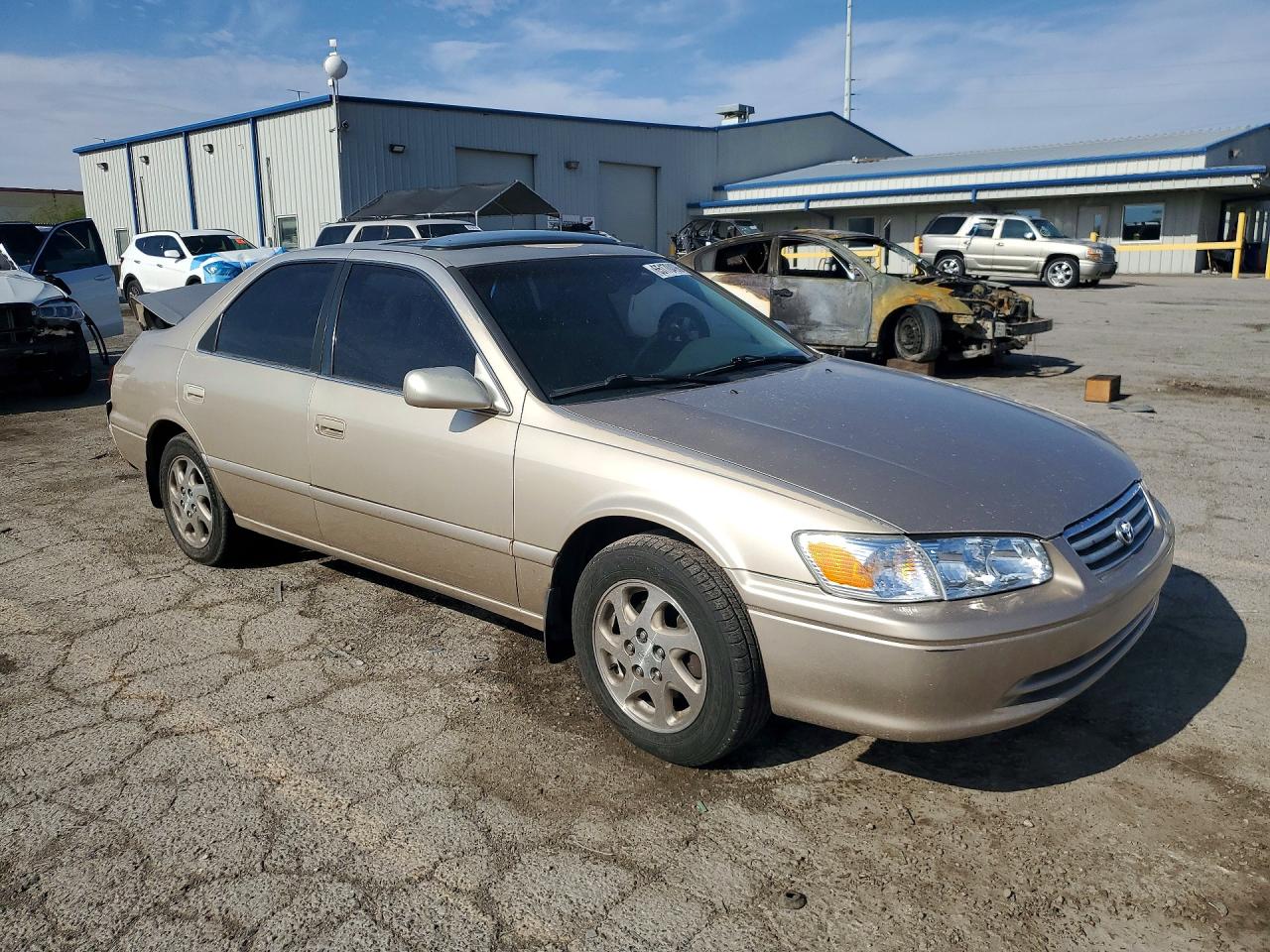 2000 Toyota Camry Le V6 Tan vin: JT2BF28K1Y0240350