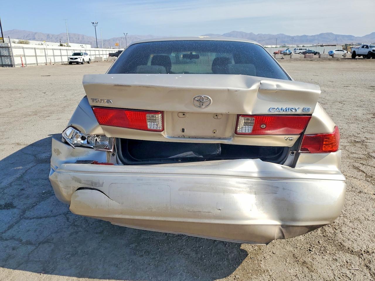 2000 Toyota Camry Le V6 Tan vin: JT2BF28K1Y0240350