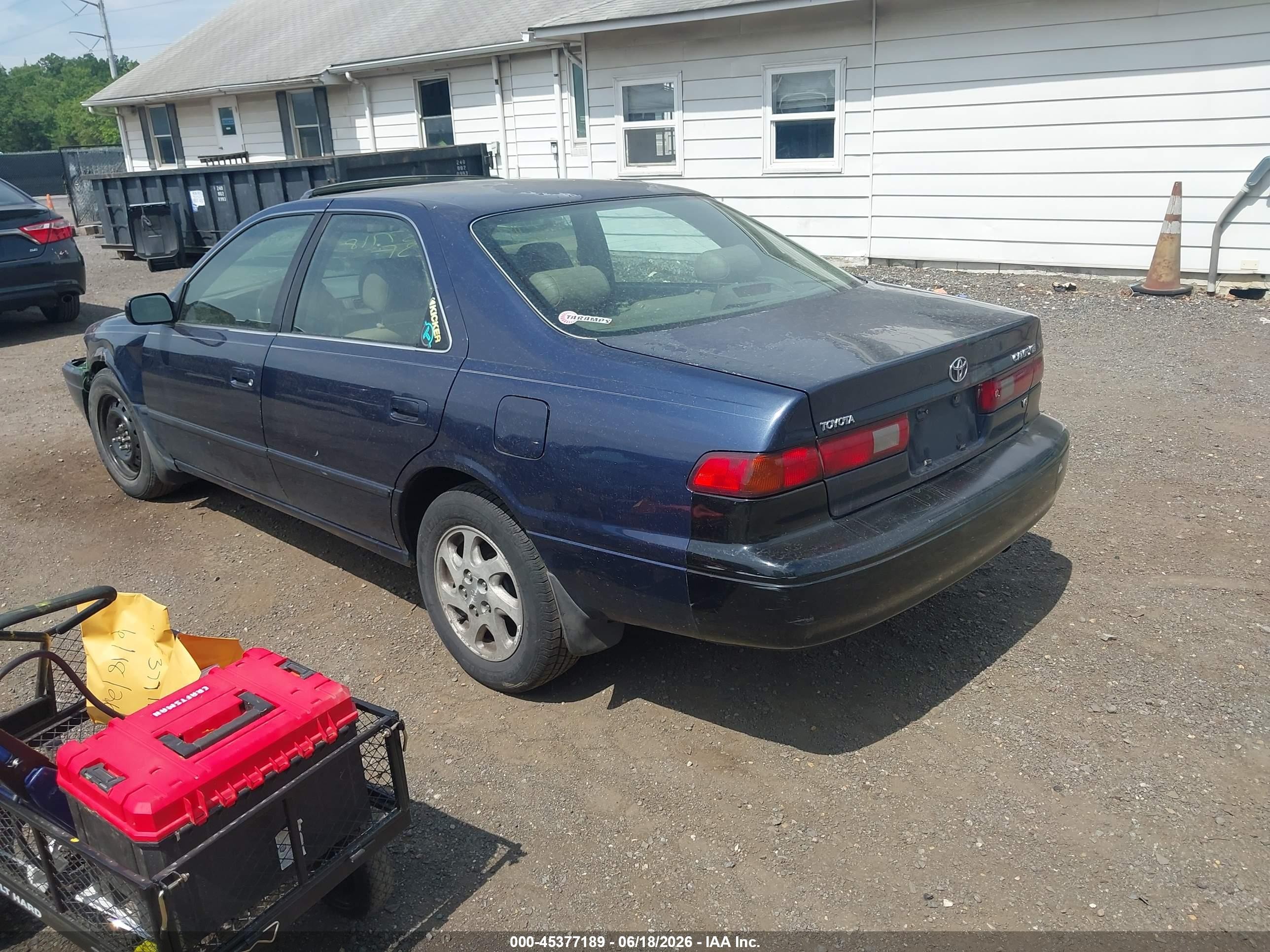 1998 Toyota Camry Xle V6 Dark Blue vin: JT2BF28K3W0094031