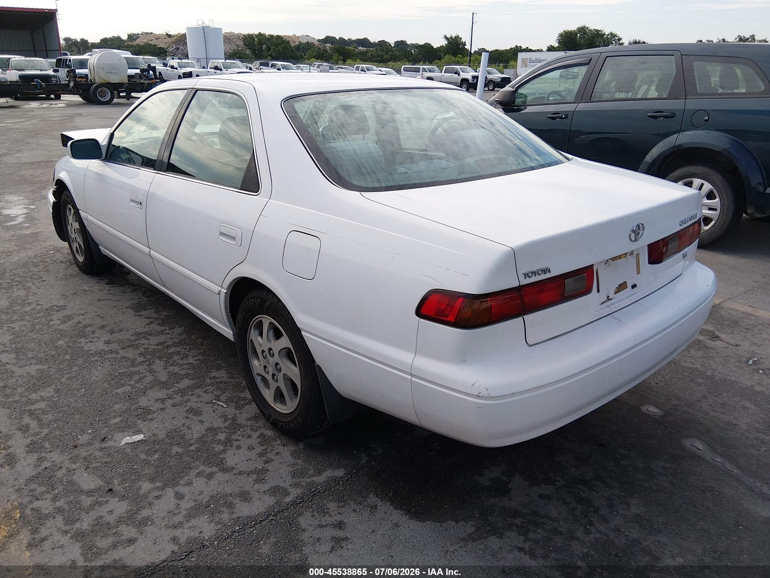 1999 Toyota Camry Le V6 White vin: JT2BF28K3X0203976