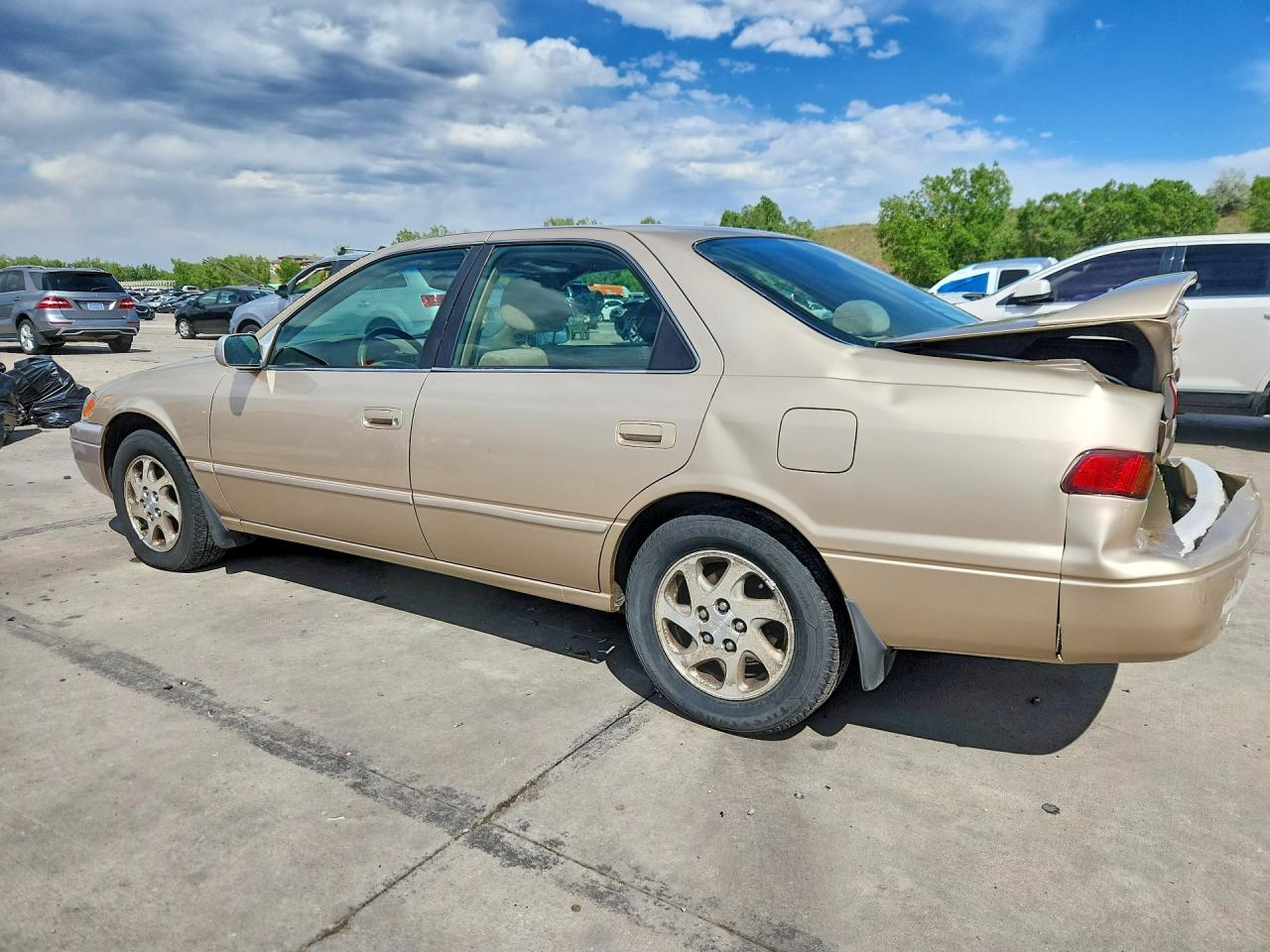 1999 Toyota Camry Le V6 Tan vin: JT2BF28K3X0204609
