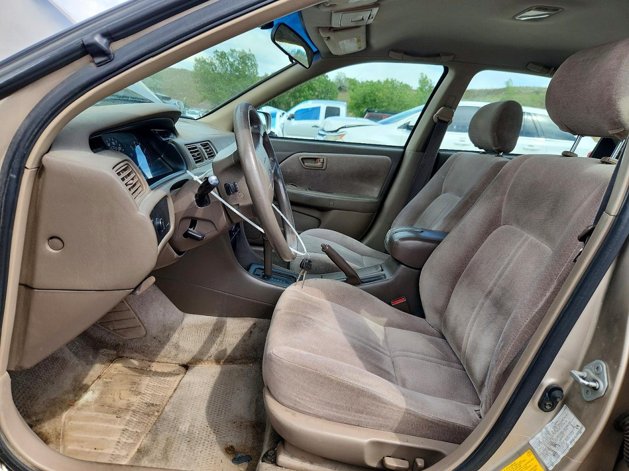 1999 Toyota Camry Le V6 Tan vin: JT2BF28K3X0204609