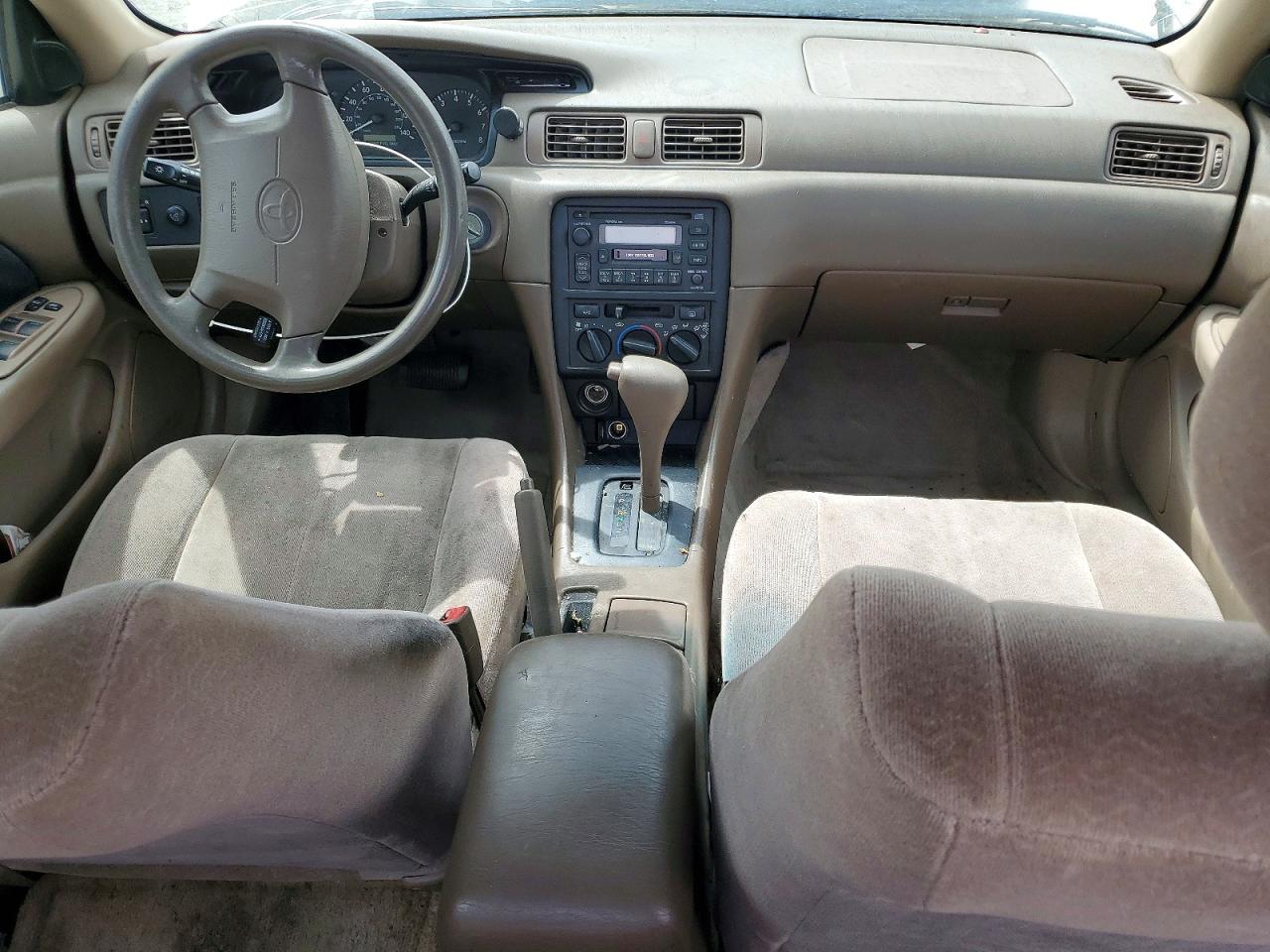 1999 Toyota Camry Le V6 Gold vin: JT2BF28K3X0235505
