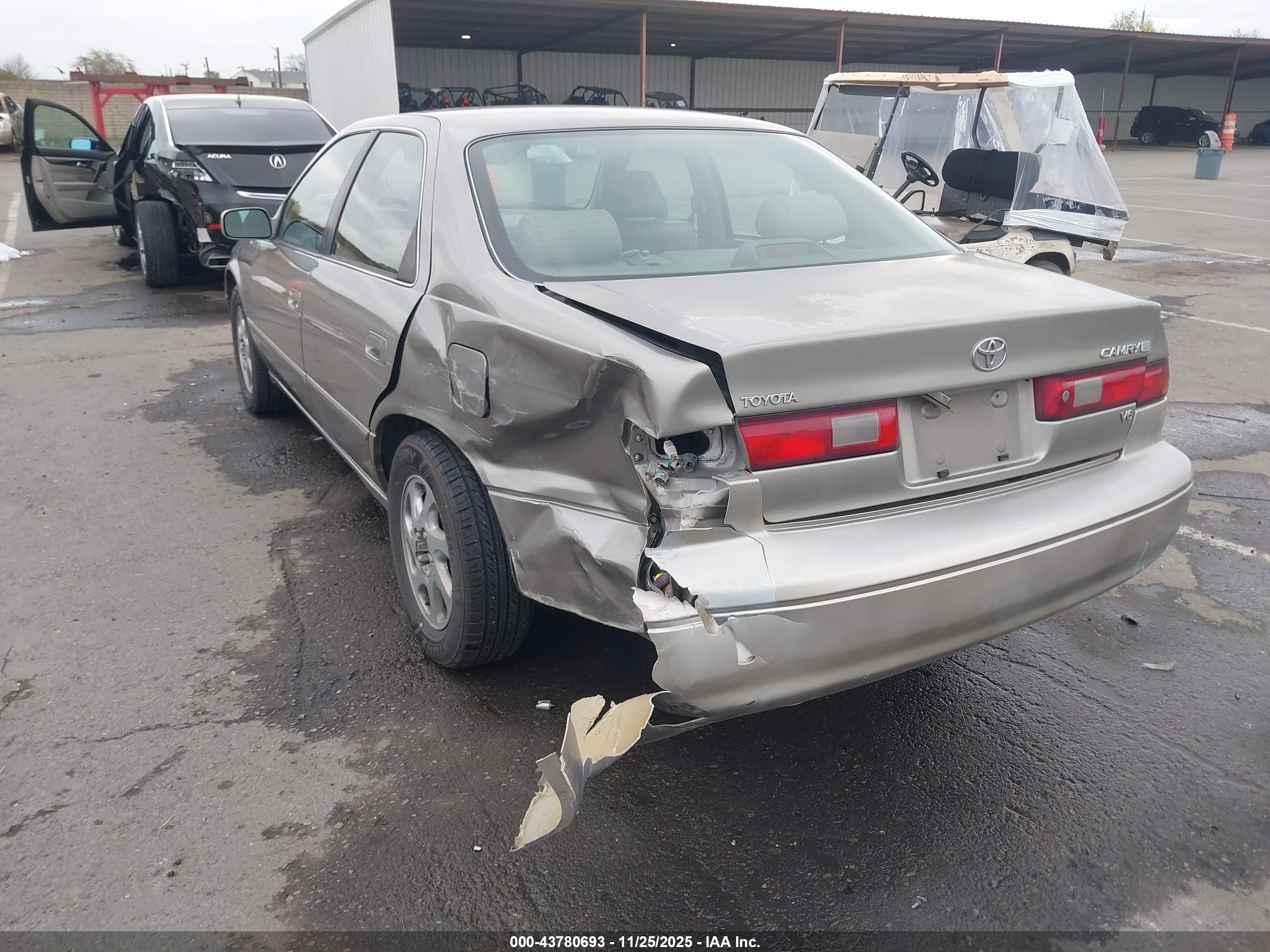1998 Toyota Camry Xle V6 Silver vin: JT2BF28K5W0086495