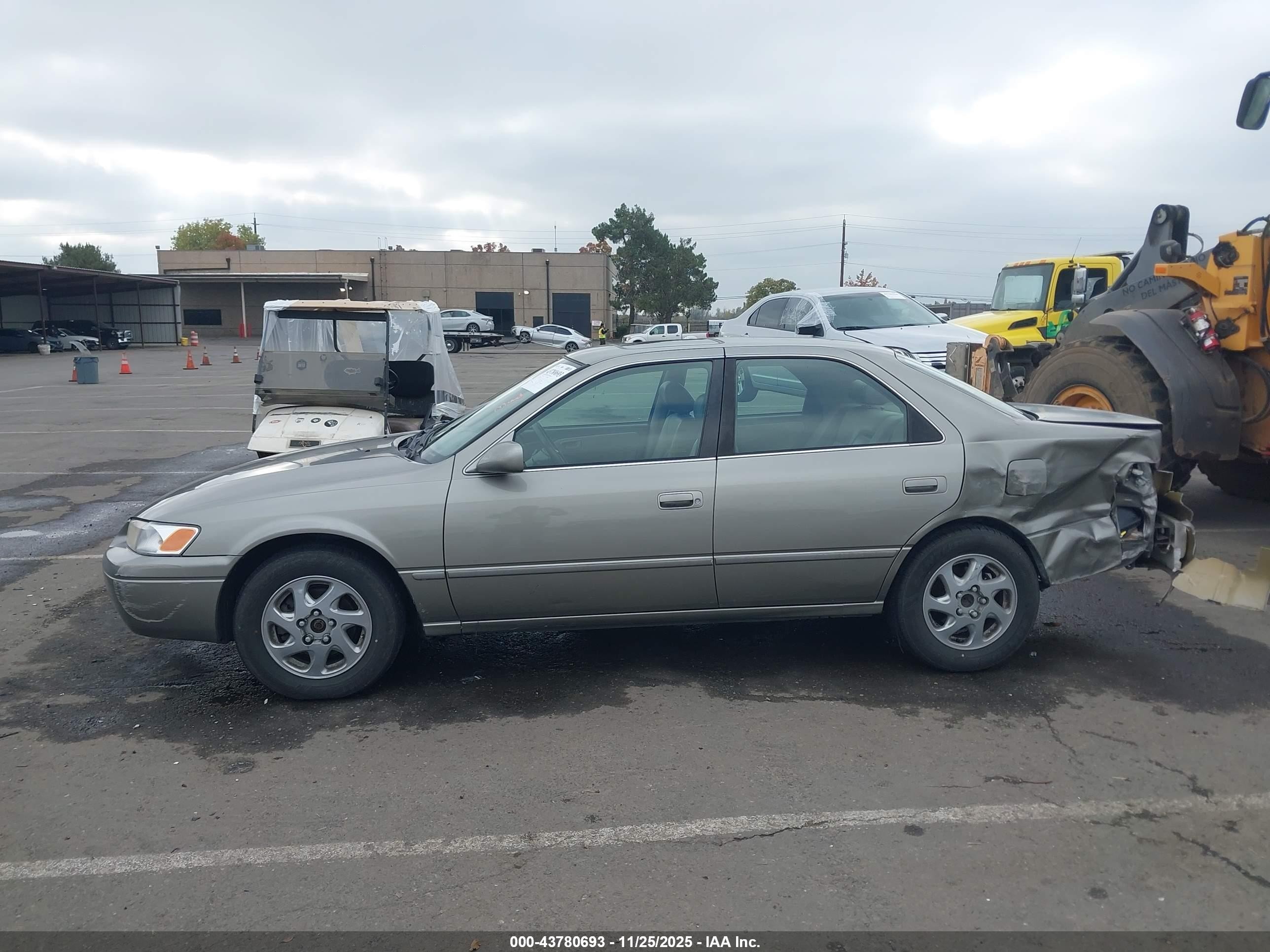 1998 Toyota Camry Xle V6 Silver vin: JT2BF28K5W0086495