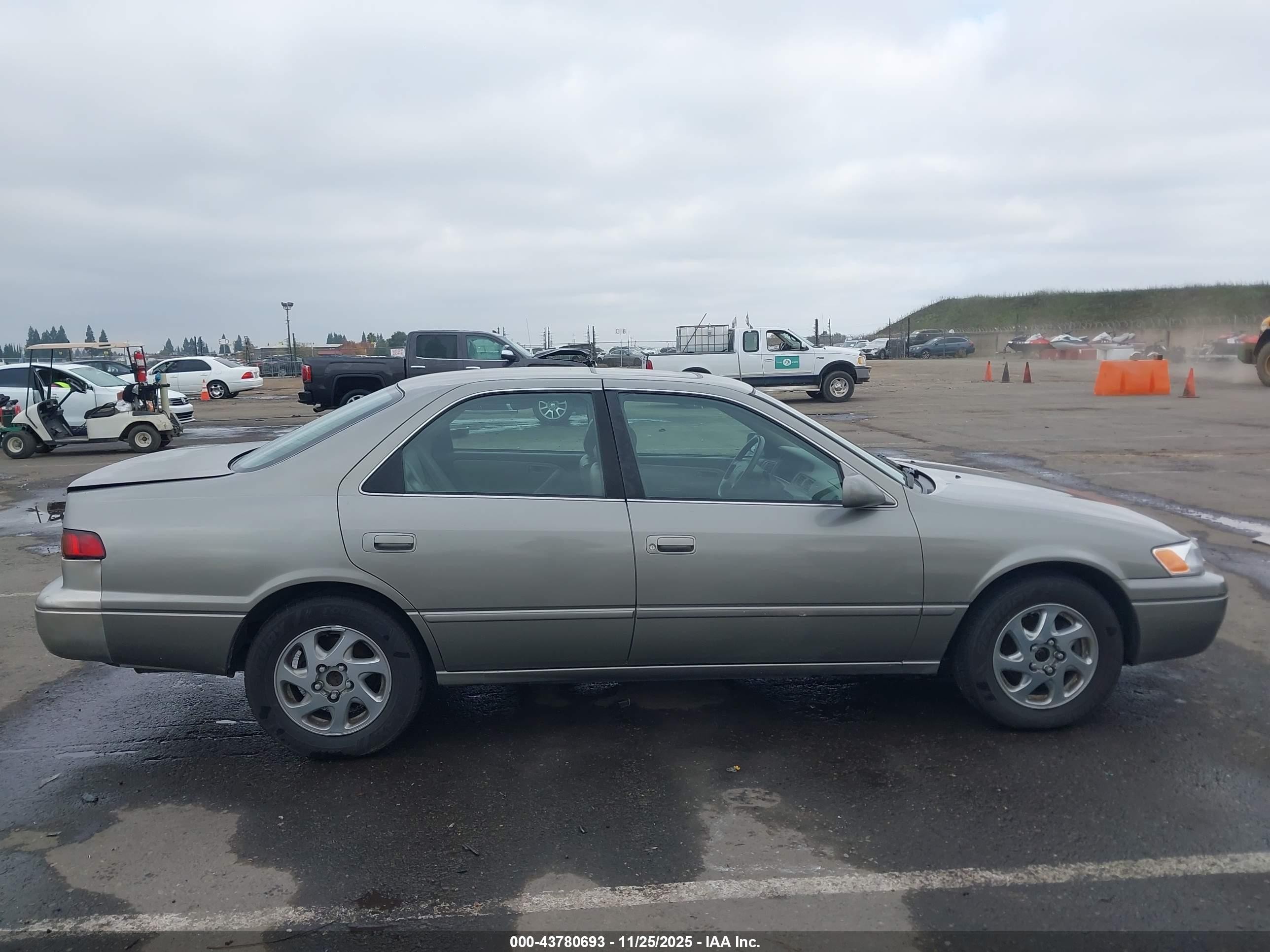 1998 Toyota Camry Xle V6 Silver vin: JT2BF28K5W0086495