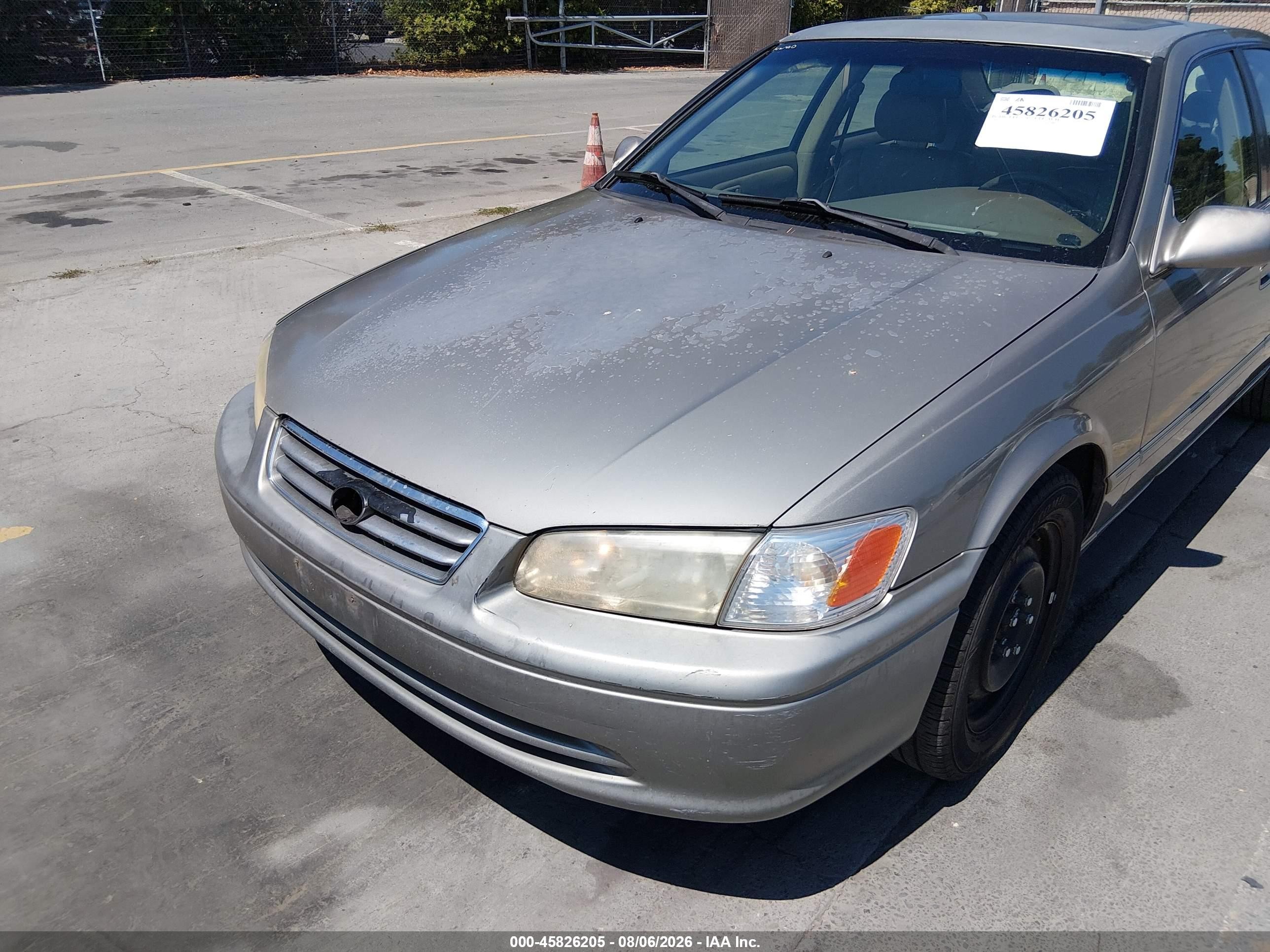 2001 Toyota Camry Xle V6 Бежевый vin: JT2BF28K710307992