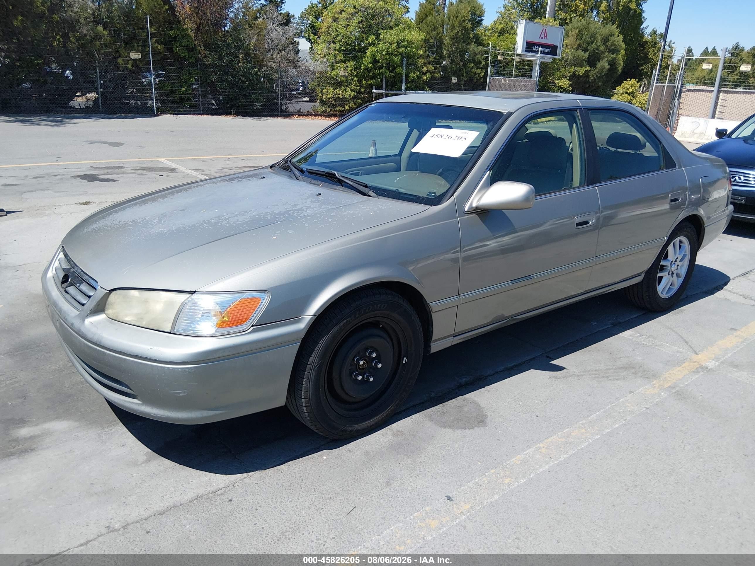 2001 Toyota Camry Xle V6 Бежевый vin: JT2BF28K710307992