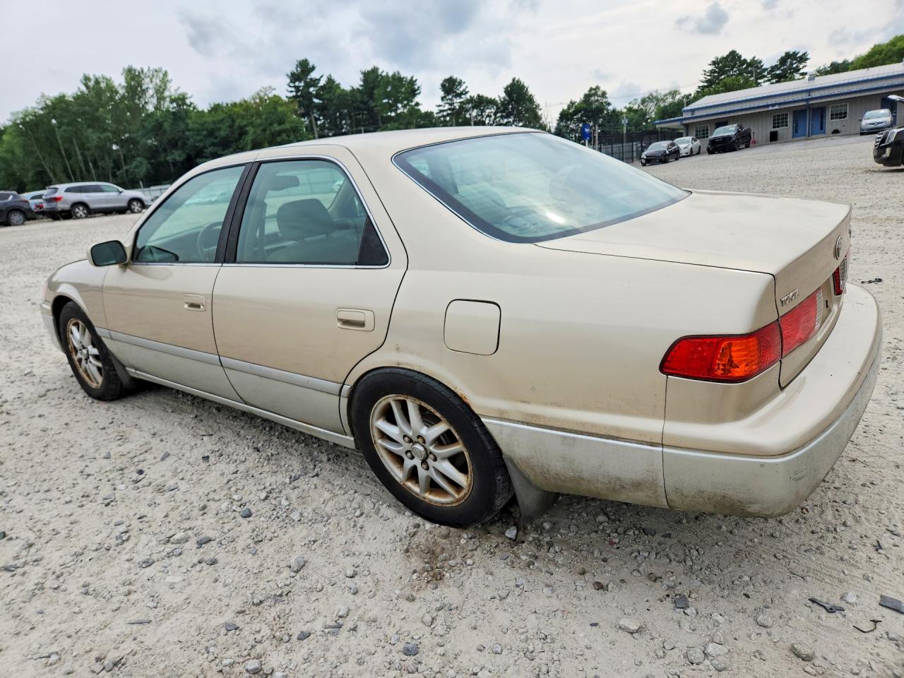 2001 Toyota Camry Le V6 Beige vin: JT2BF28K710315039
