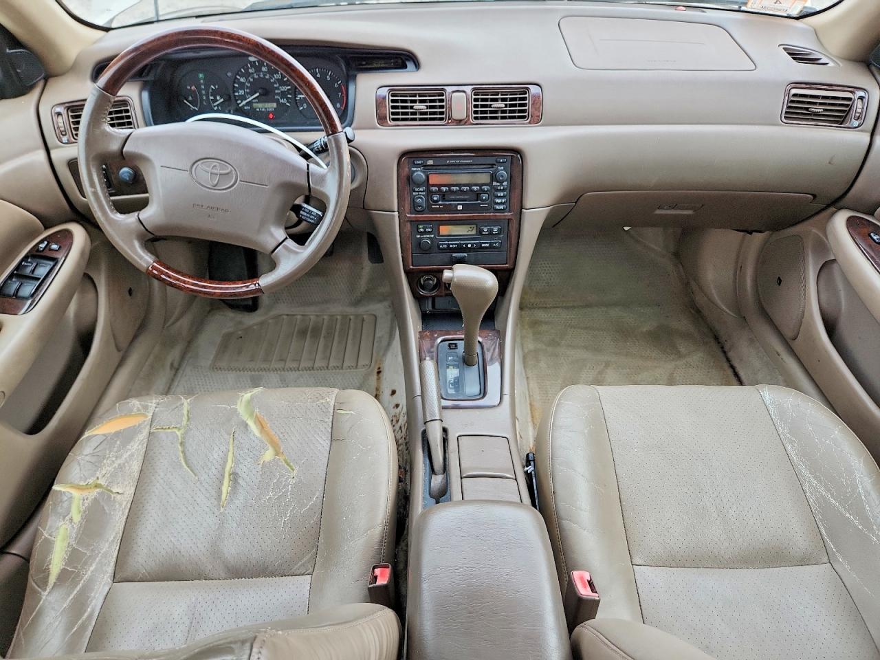 2001 Toyota Camry Le V6 Beige vin: JT2BF28K710315039