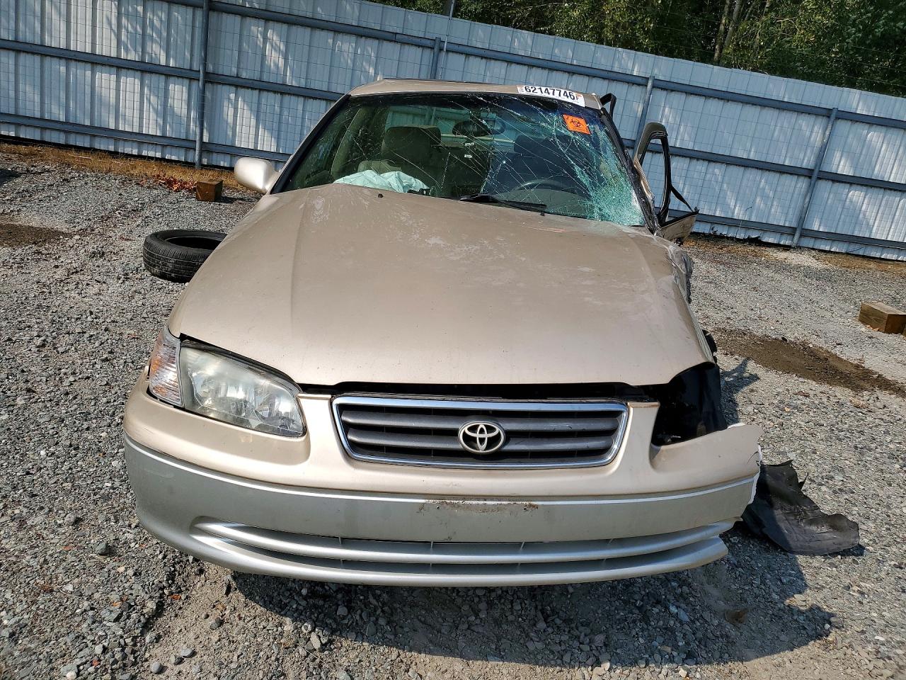2001 Toyota Camry Le V6 Tan vin: JT2BF28K710318071