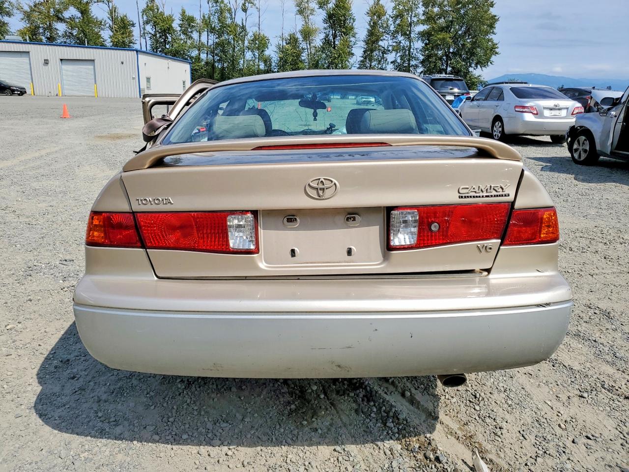 2001 Toyota Camry Le V6 Tan vin: JT2BF28K710318071