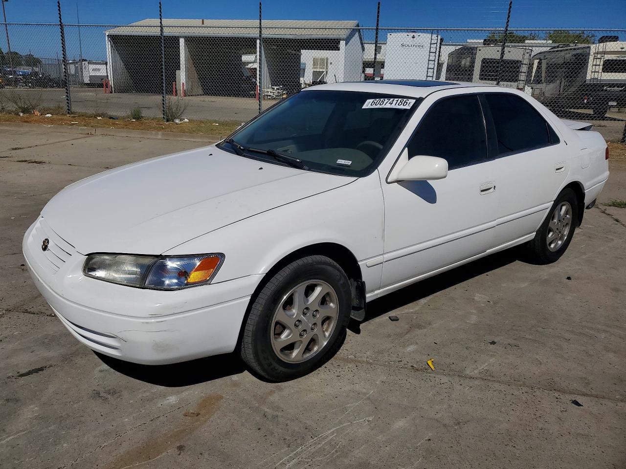 1999 Toyota Camry Xle V6 White vin: JT2BF28K7X0215788