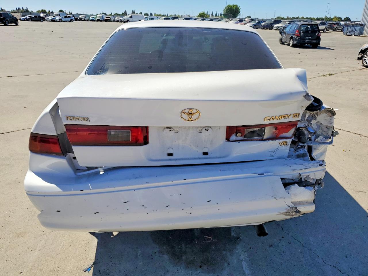 1999 Toyota Camry Xle V6 White vin: JT2BF28K7X0215788