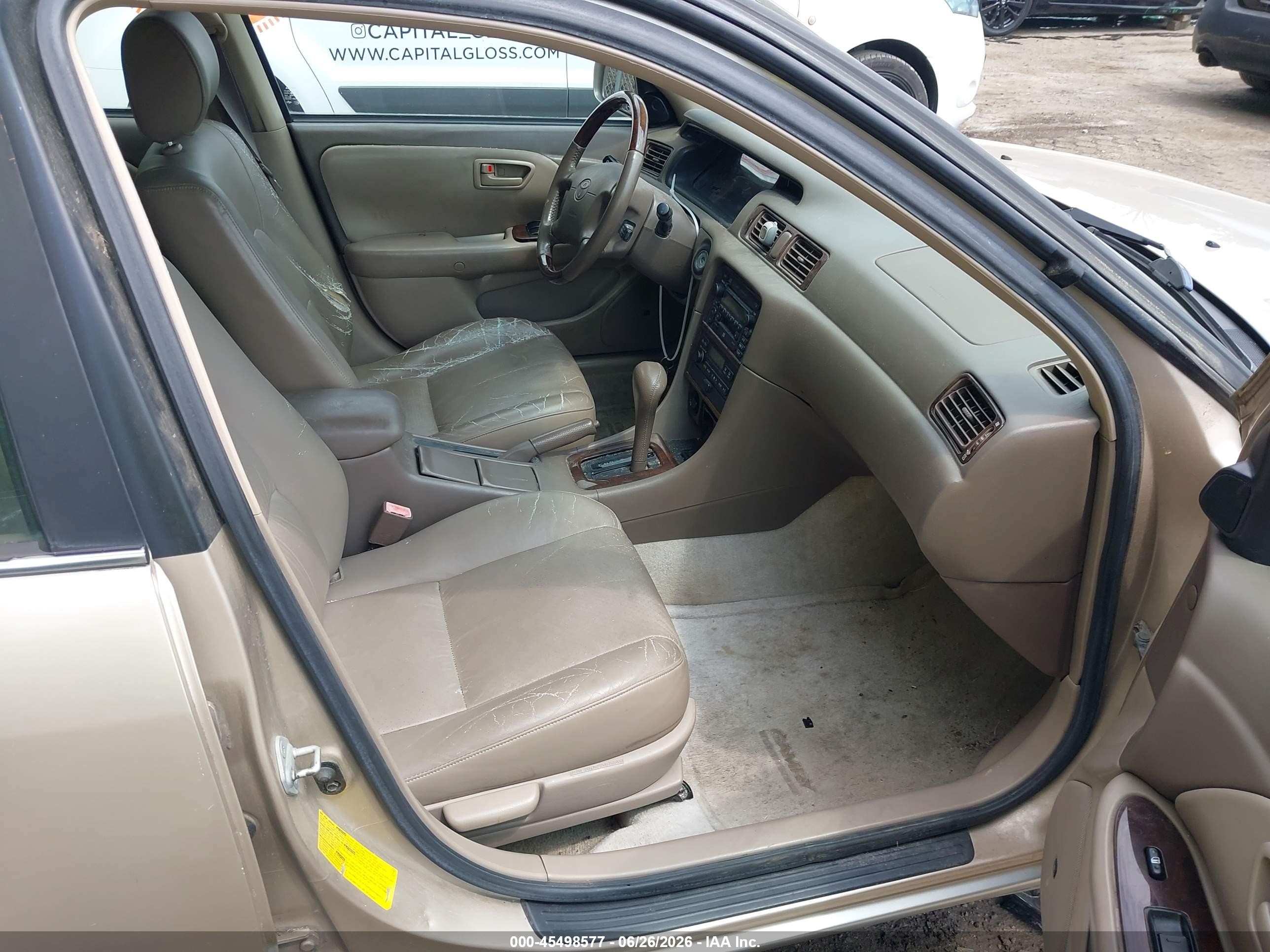 2001 Toyota Camry Le V6 Gold vin: JT2BF28K810324543