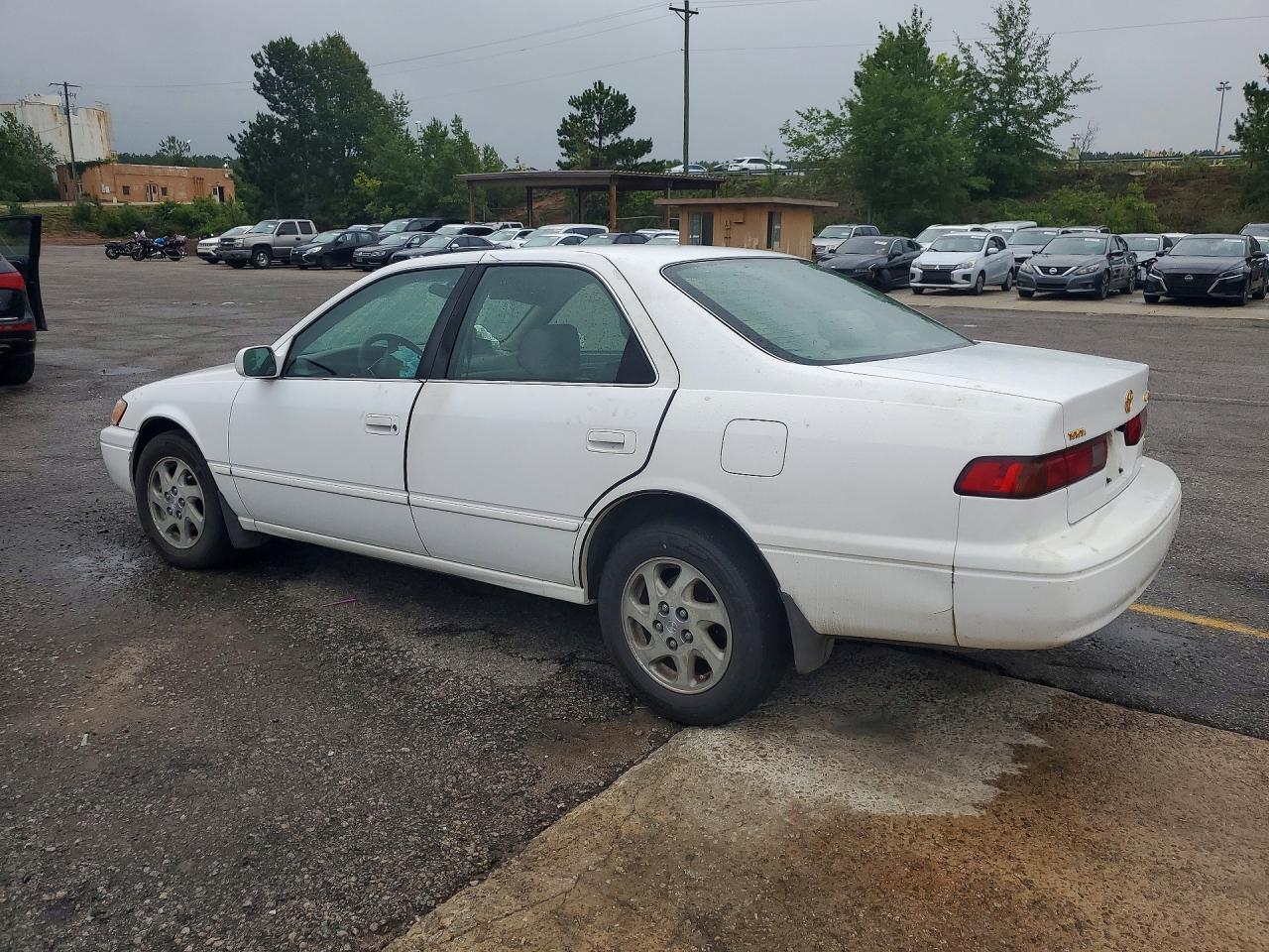 1998 Toyota Camry Xle V6 White vin: JT2BF28K8W0090637