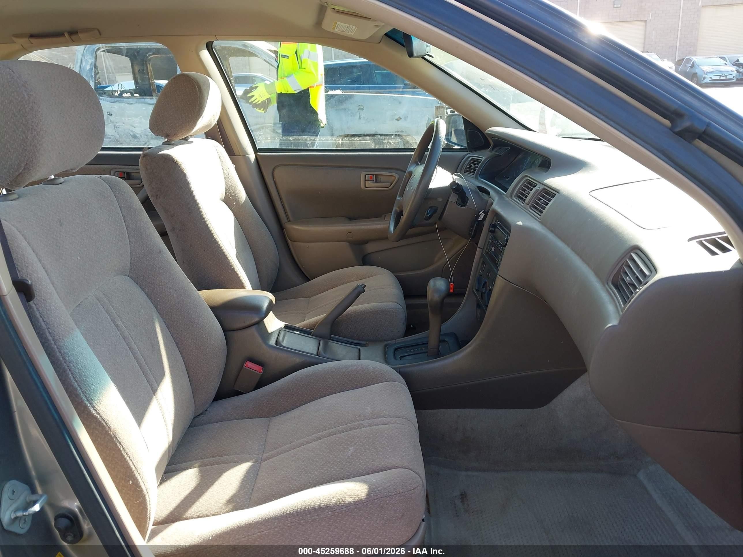 2000 Toyota Camry Le V6 Серый vin: JT2BF28K8Y0240166