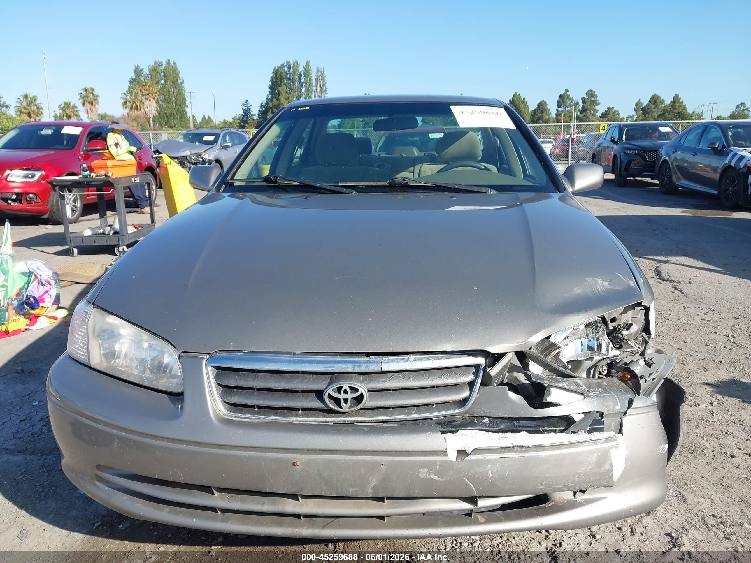 2000 Toyota Camry Le V6 Серый vin: JT2BF28K8Y0240166