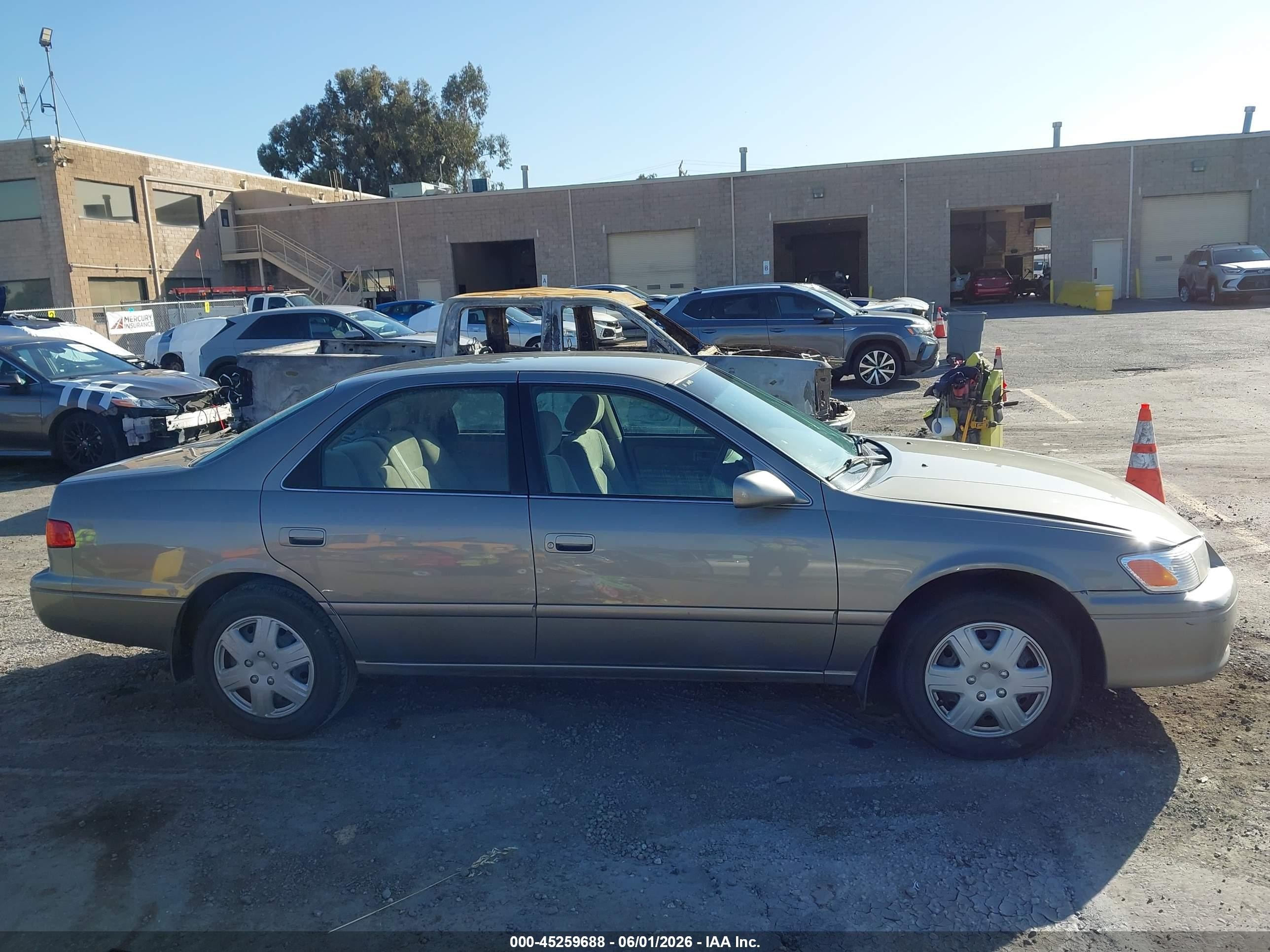 2000 Toyota Camry Le V6 Серый vin: JT2BF28K8Y0240166