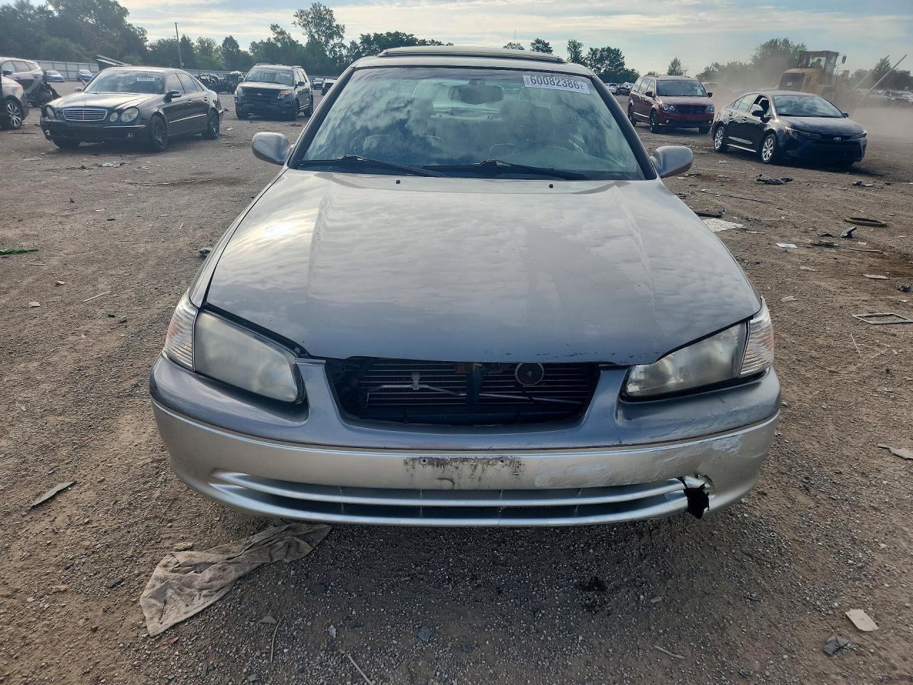 2001 Toyota Camry Le Серый vin: JT2BF28KX10296339