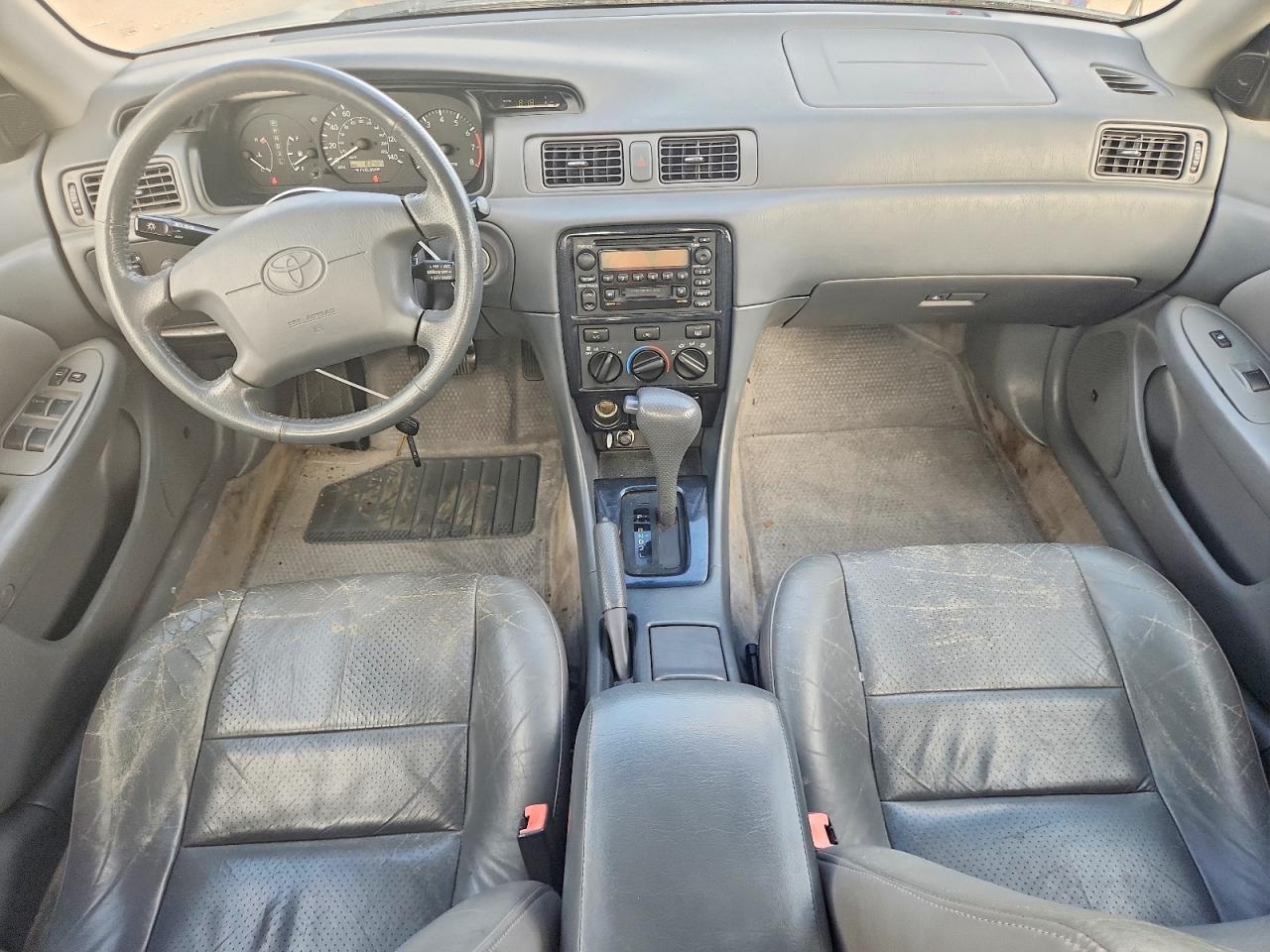 2001 Toyota Camry Le Серый vin: JT2BF28KX10296339