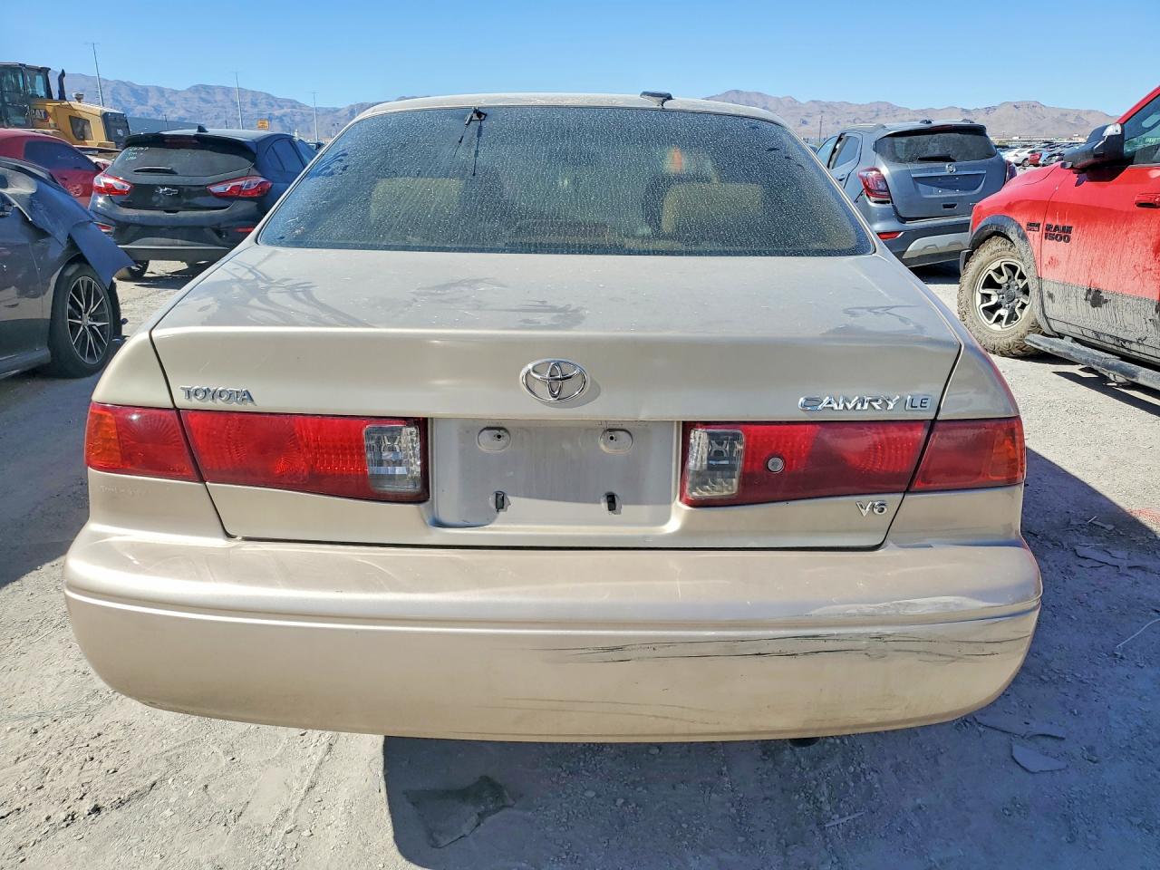 2000 Toyota Camry Le V6 Gold vin: JT2BF28KXY0242517