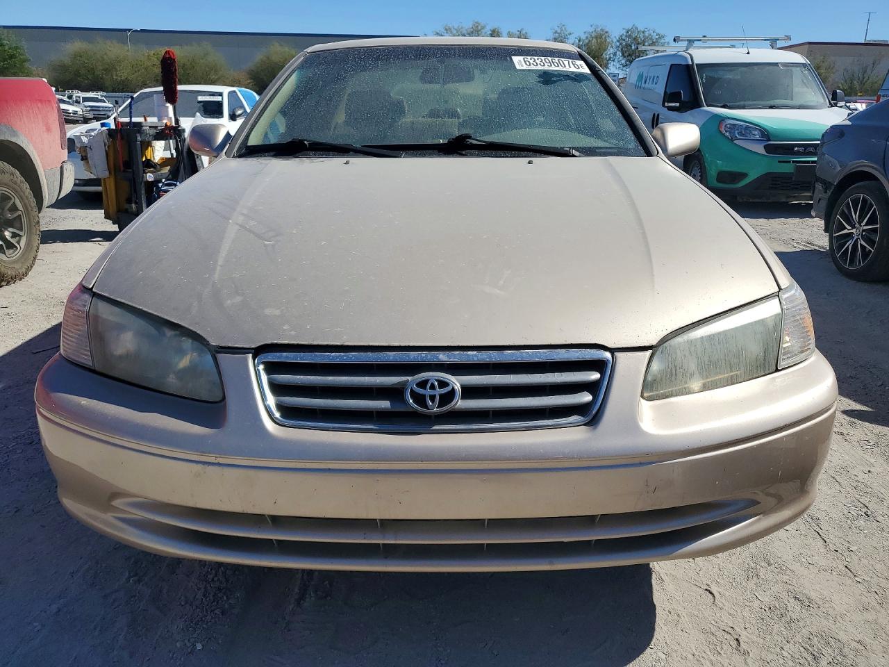 2000 Toyota Camry Le V6 Gold vin: JT2BF28KXY0242517