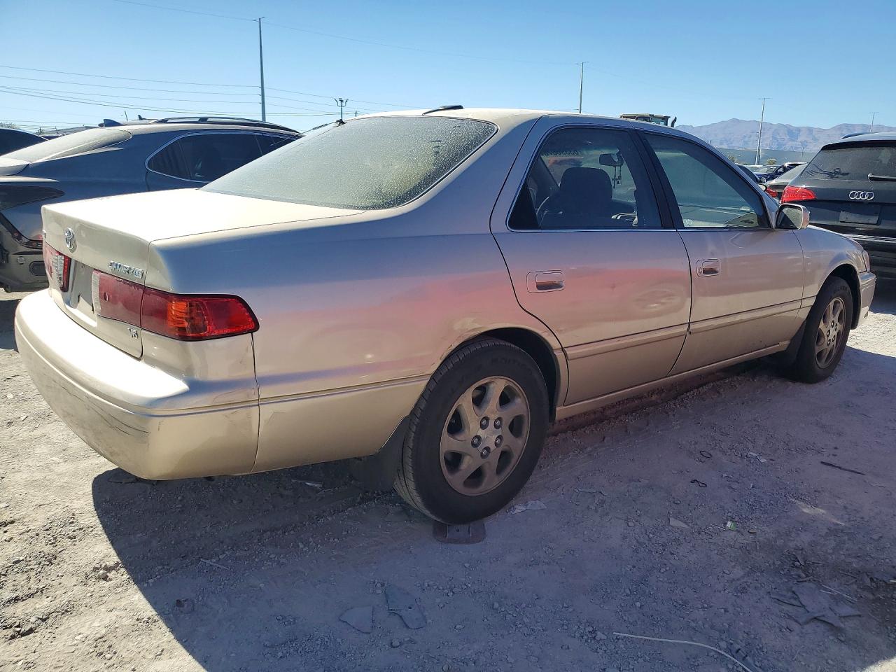2000 Toyota Camry Le V6 Gold vin: JT2BF28KXY0242517