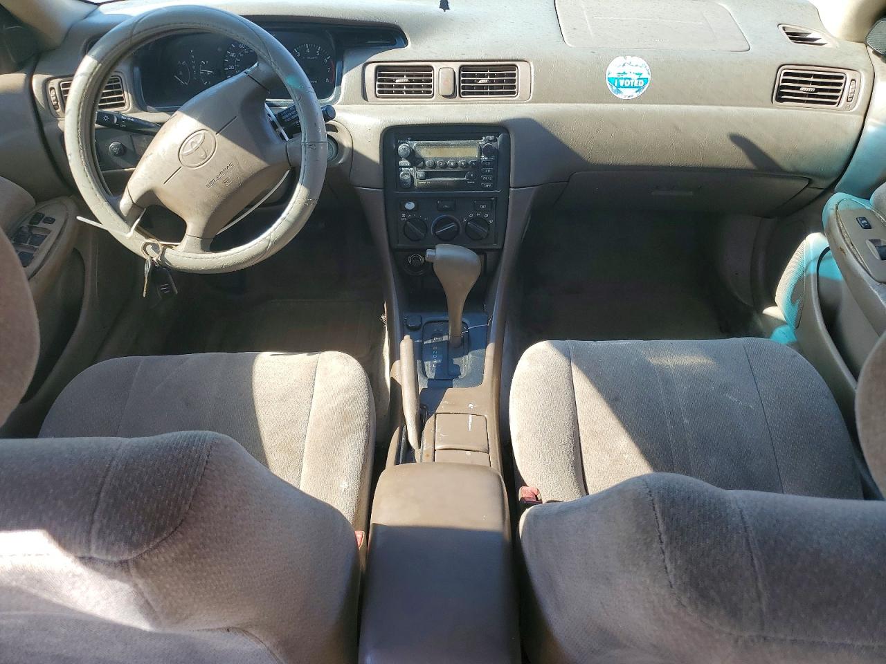 2000 Toyota Camry Le V6 Gold vin: JT2BF28KXY0242517