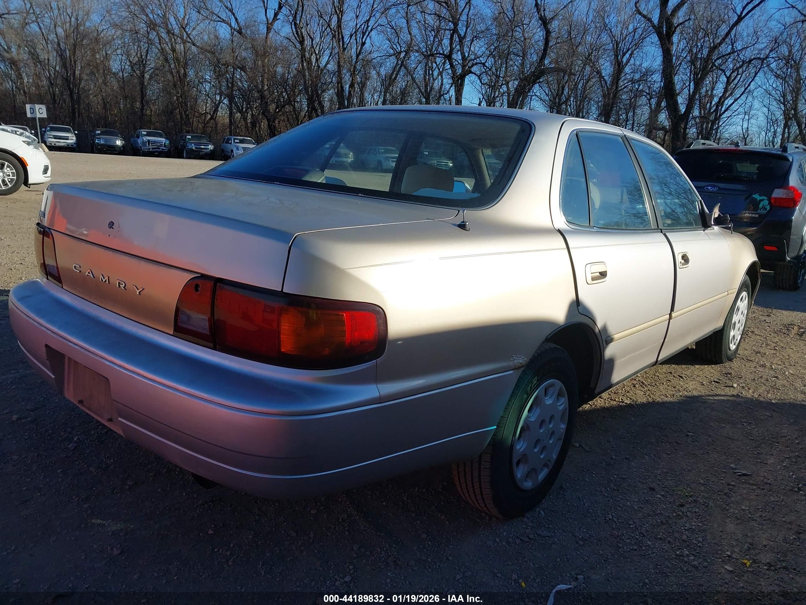 1996 Toyota Camry Dx/le/xle Gold vin: JT2BG12K0T0397876