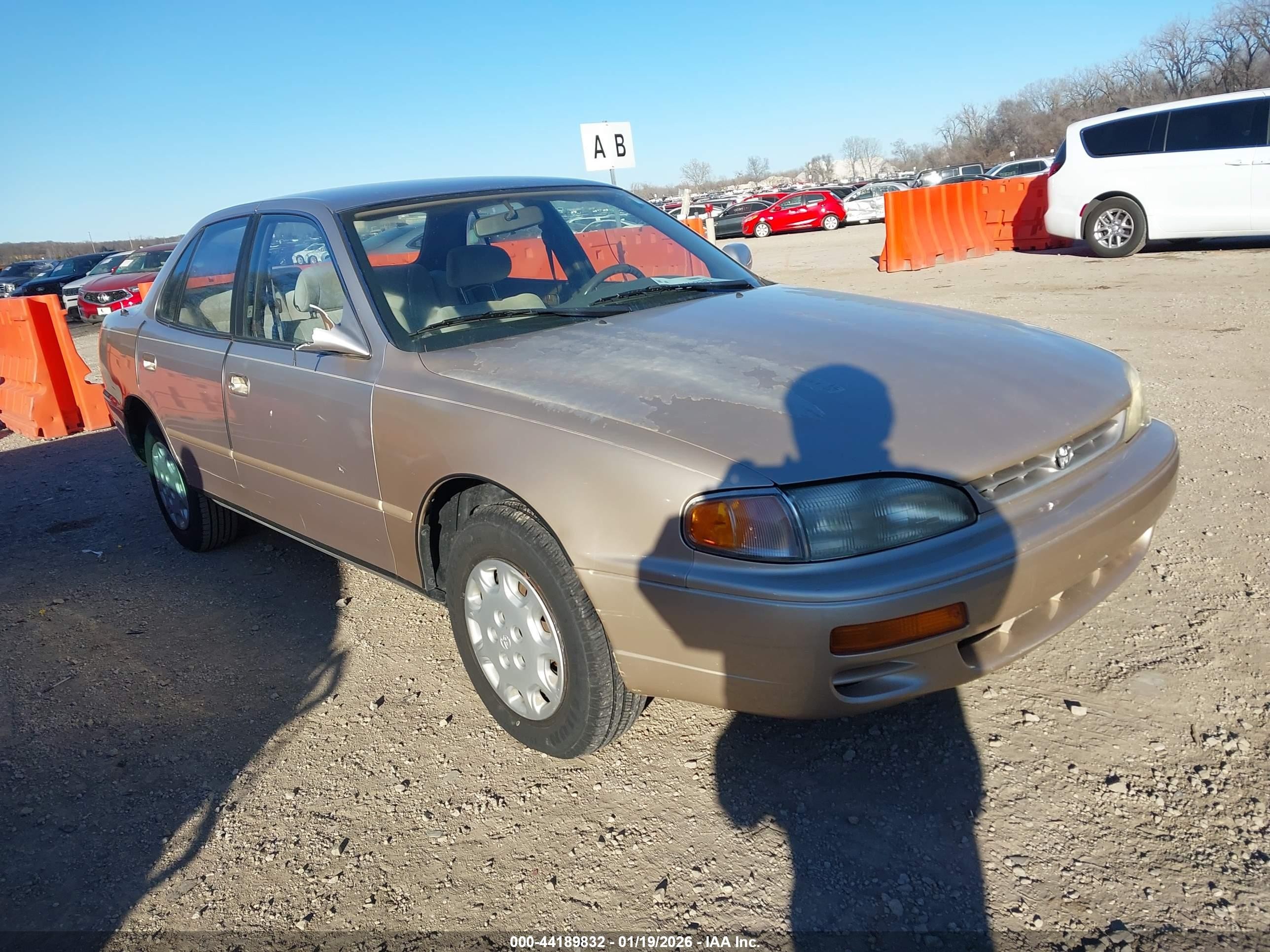 1996 Toyota Camry Dx/le/xle Золотой vin: JT2BG12K0T0397876