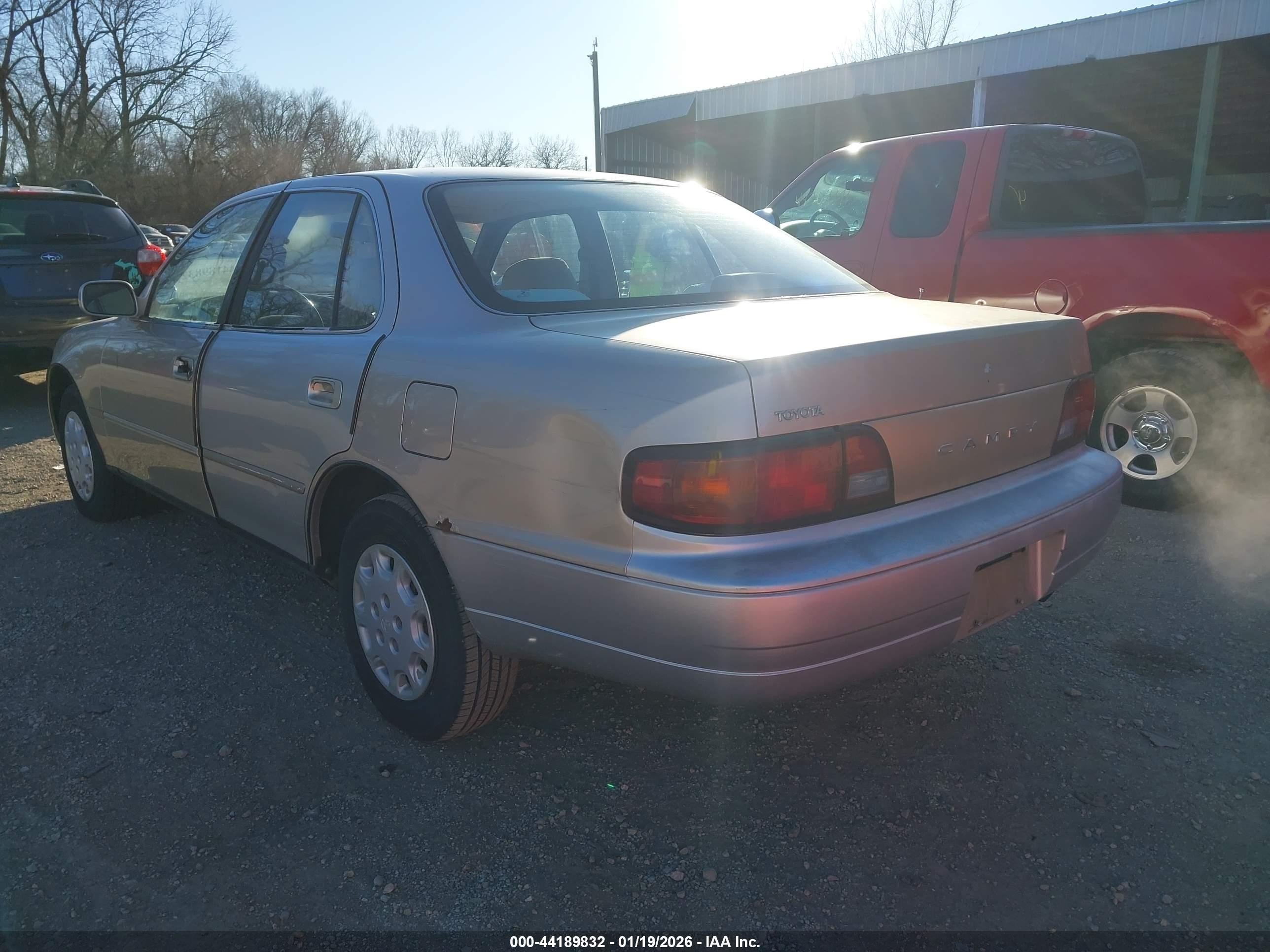 1996 Toyota Camry Dx/le/xle Gold vin: JT2BG12K0T0397876
