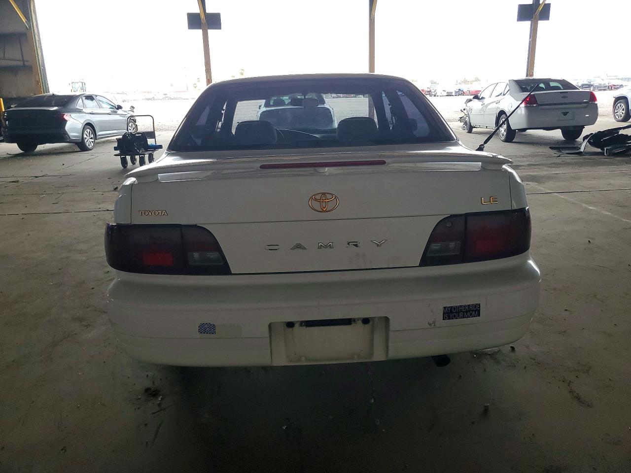 1996 Toyota Camry Le Beige vin: JT2BG12K1T0414474