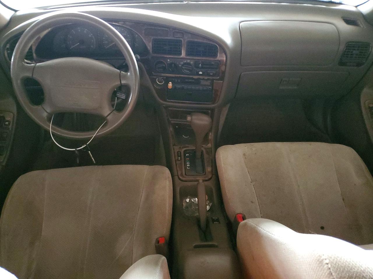 1996 Toyota Camry Le Beige vin: JT2BG12K1T0414474