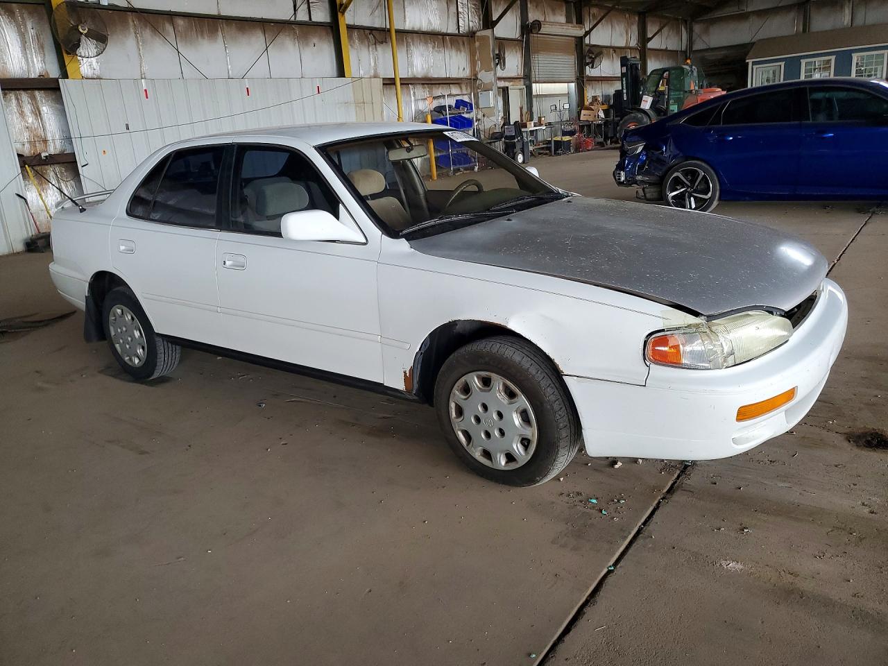 1996 Toyota Camry Le Beige vin: JT2BG12K1T0414474