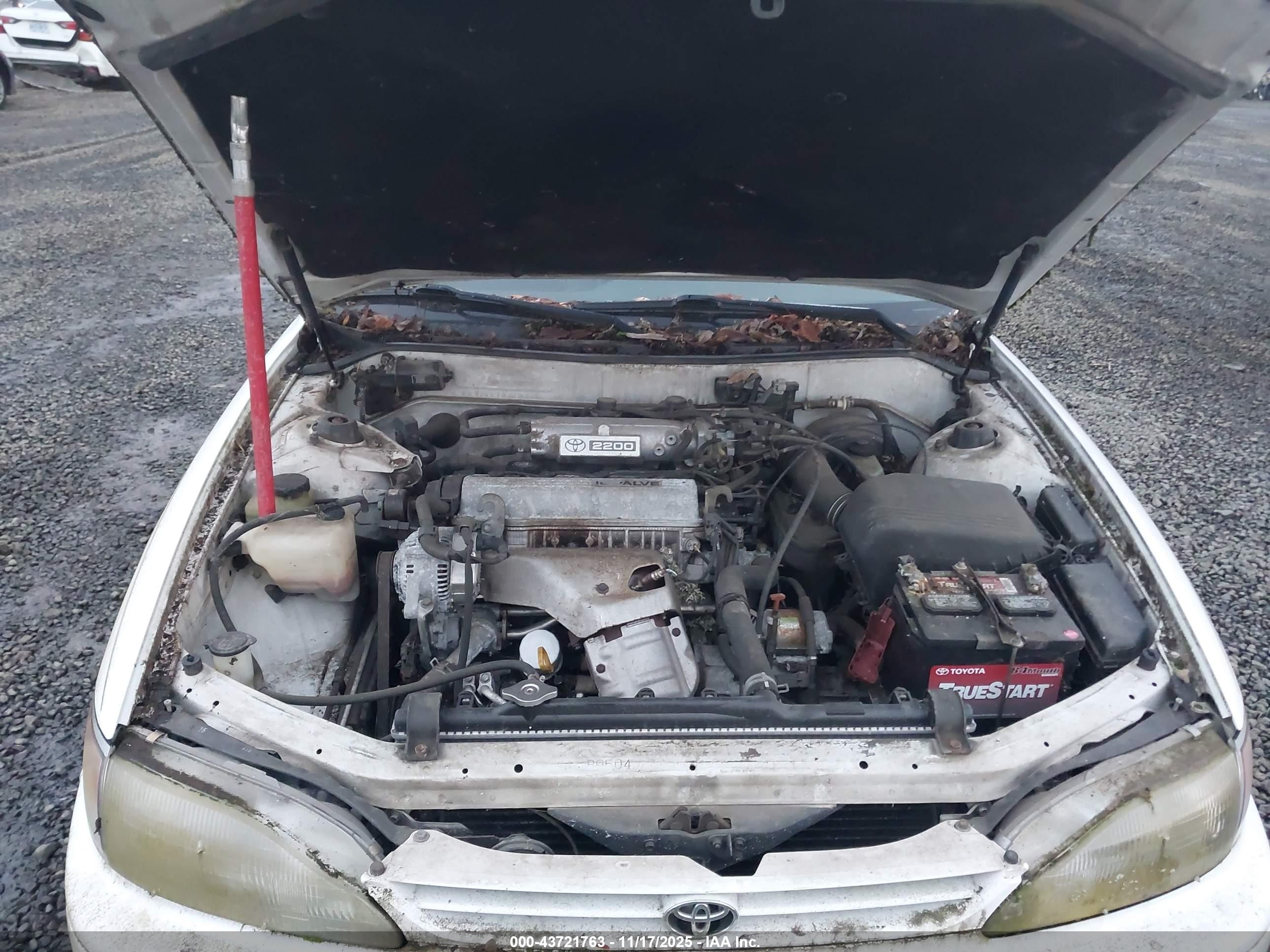 1996 Toyota Camry Dx/le/xle White vin: JT2BG12K6T0383982