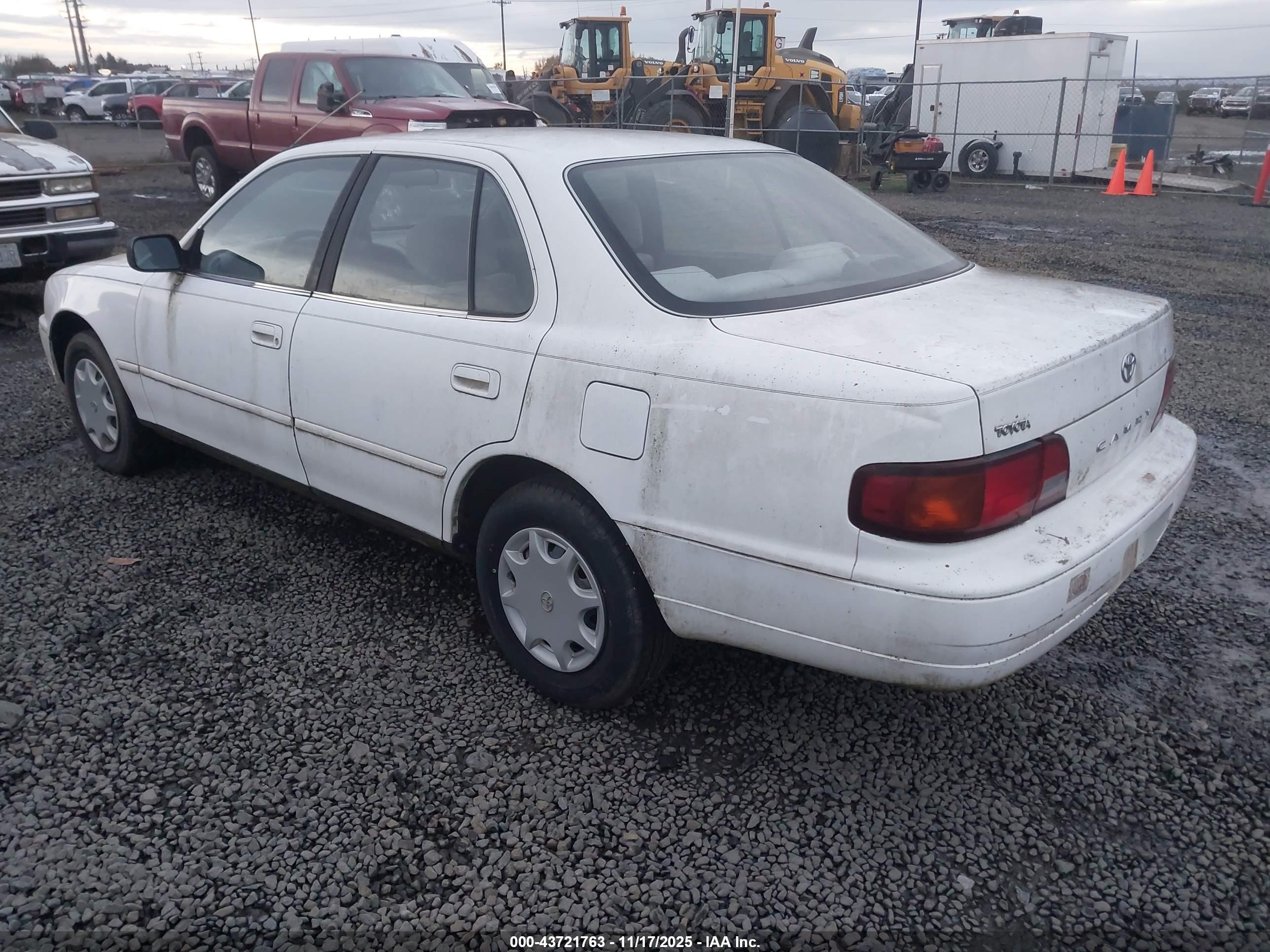 1996 Toyota Camry Dx/le/xle White vin: JT2BG12K6T0383982