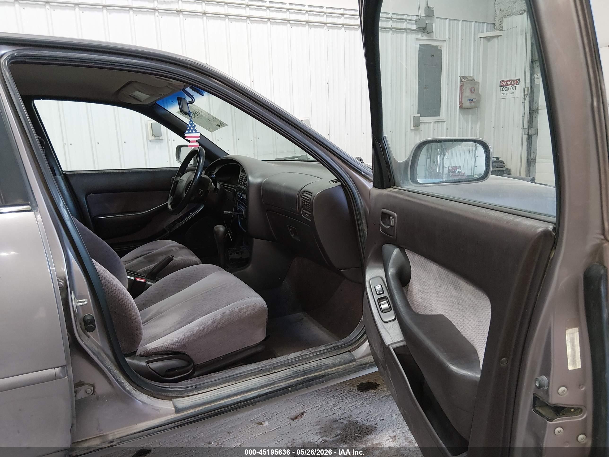 1996 Toyota Camry Dx/le/xle Серый vin: JT2BG12K7T0391329