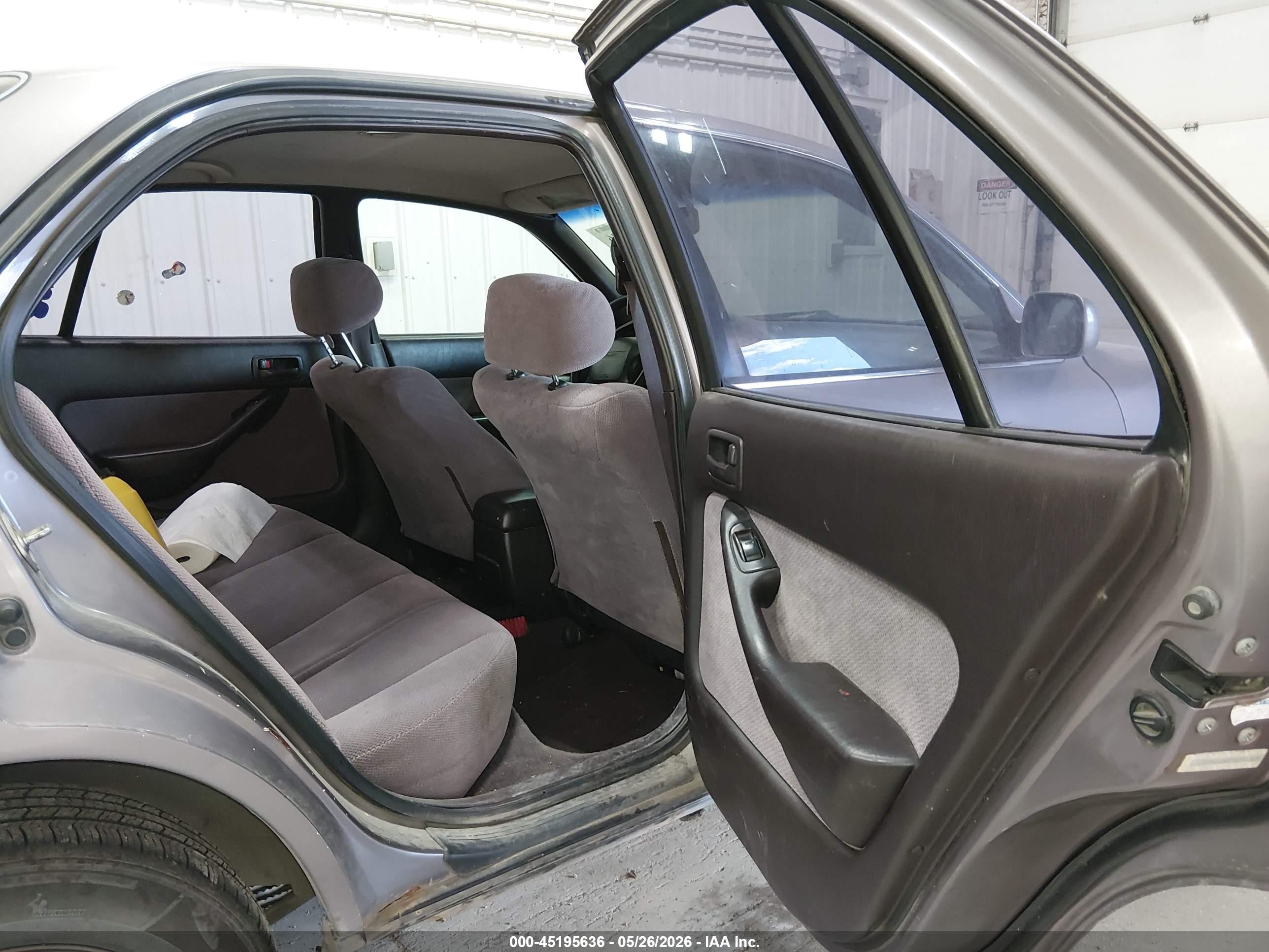1996 Toyota Camry Dx/le/xle Серый vin: JT2BG12K7T0391329