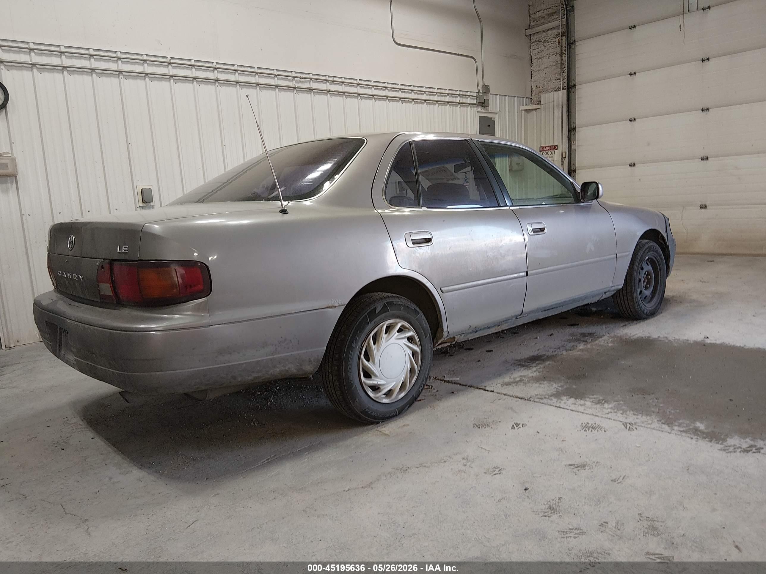 1996 Toyota Camry Dx/le/xle Серый vin: JT2BG12K7T0391329