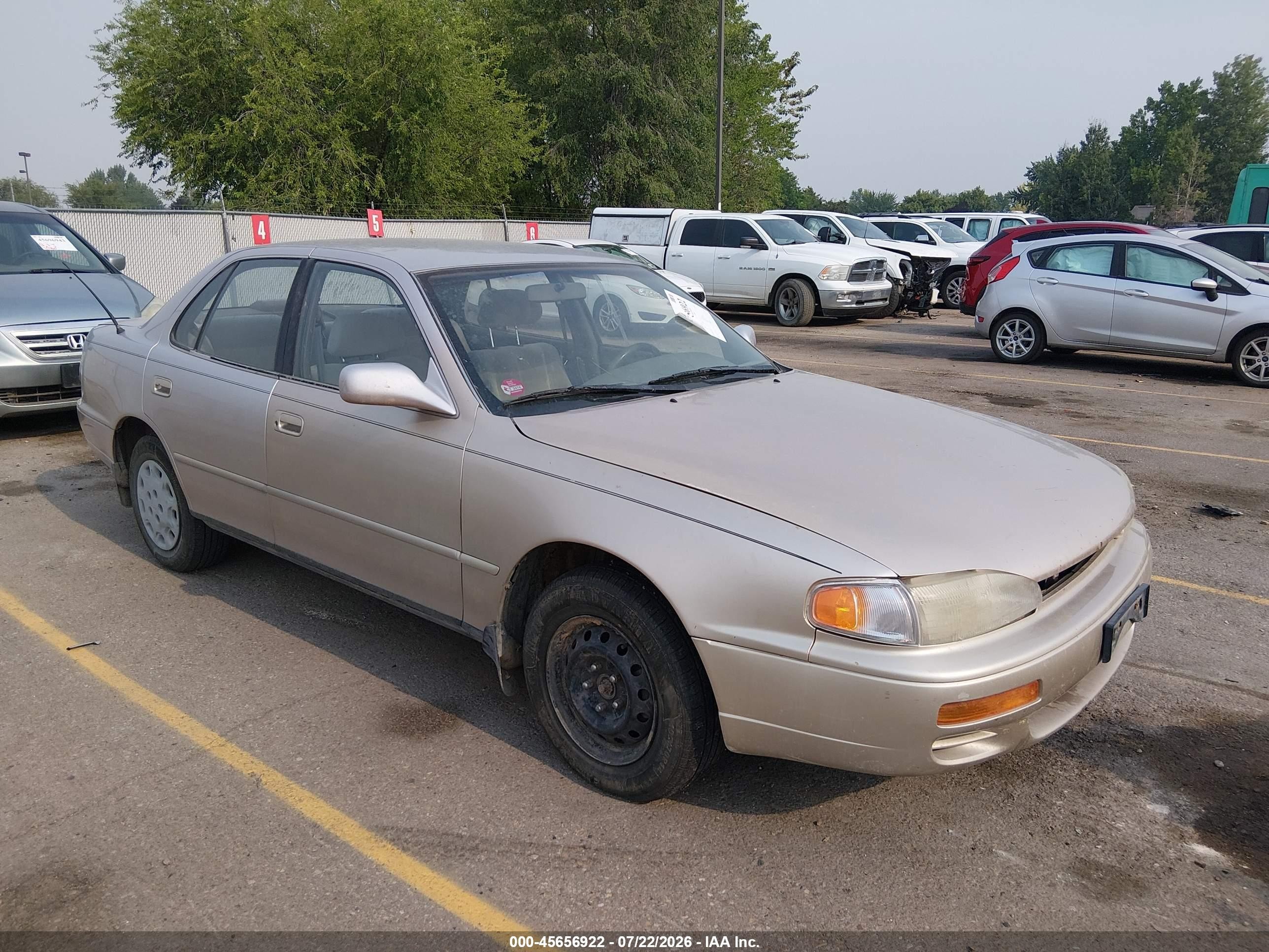 1996 Toyota Camry Dx/le/xle Beige vin: JT2BG12KXT0400542